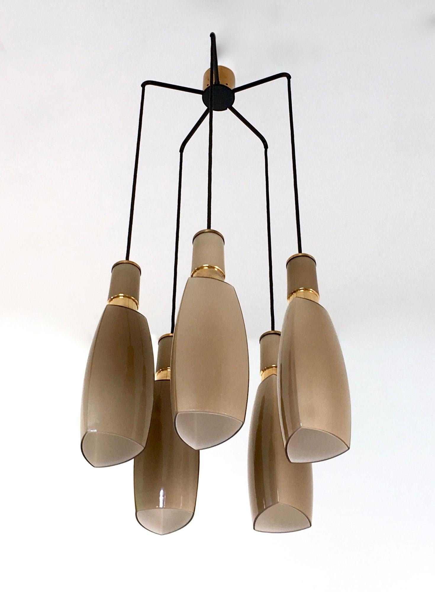 Mid-Century Modern Elegant Mid-Century Five-Light Taupe Glass Chandelier by Stilnovo, Italy