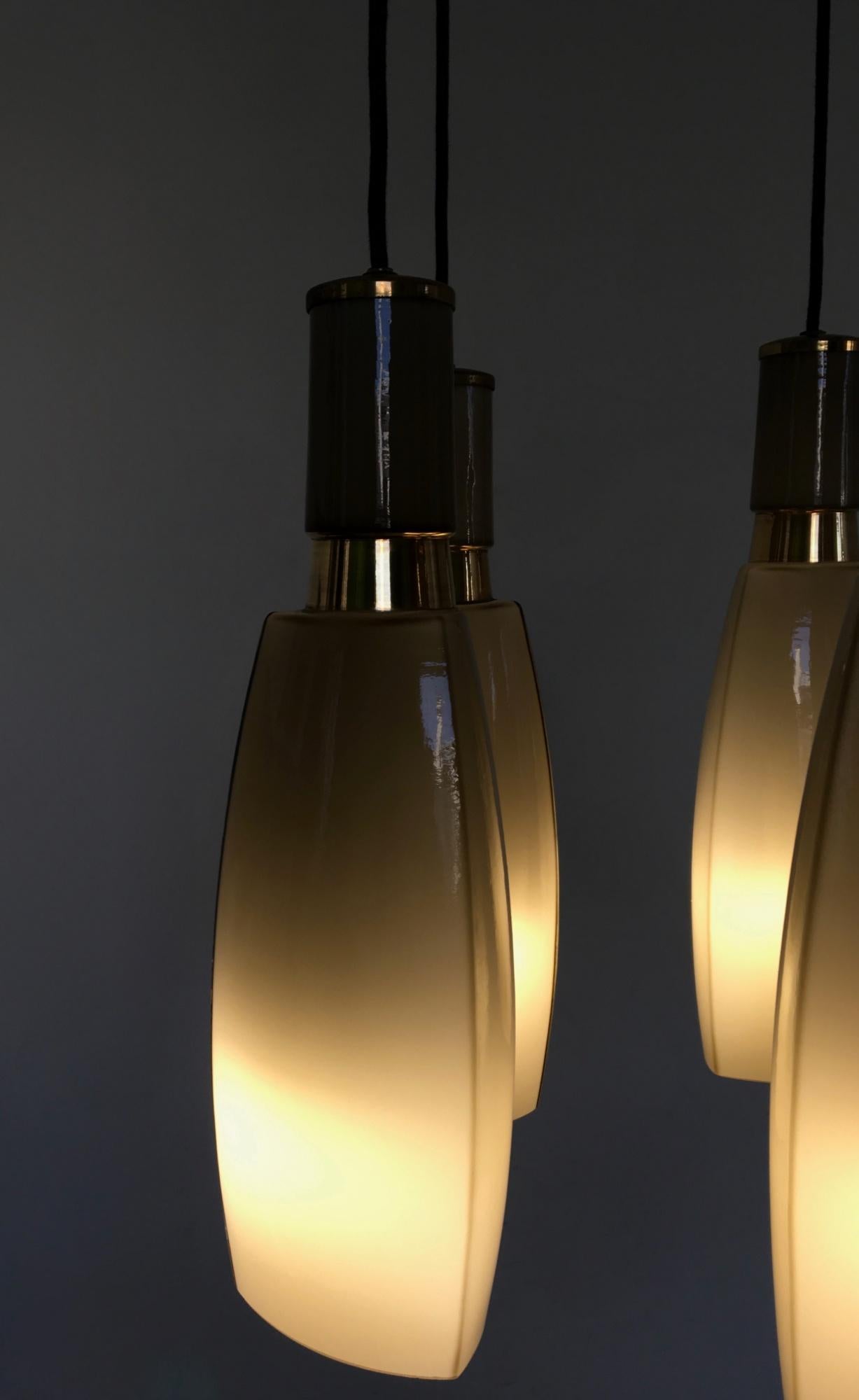 Metal Elegant Mid-Century Five-Light Taupe Glass Chandelier by Stilnovo, Italy
