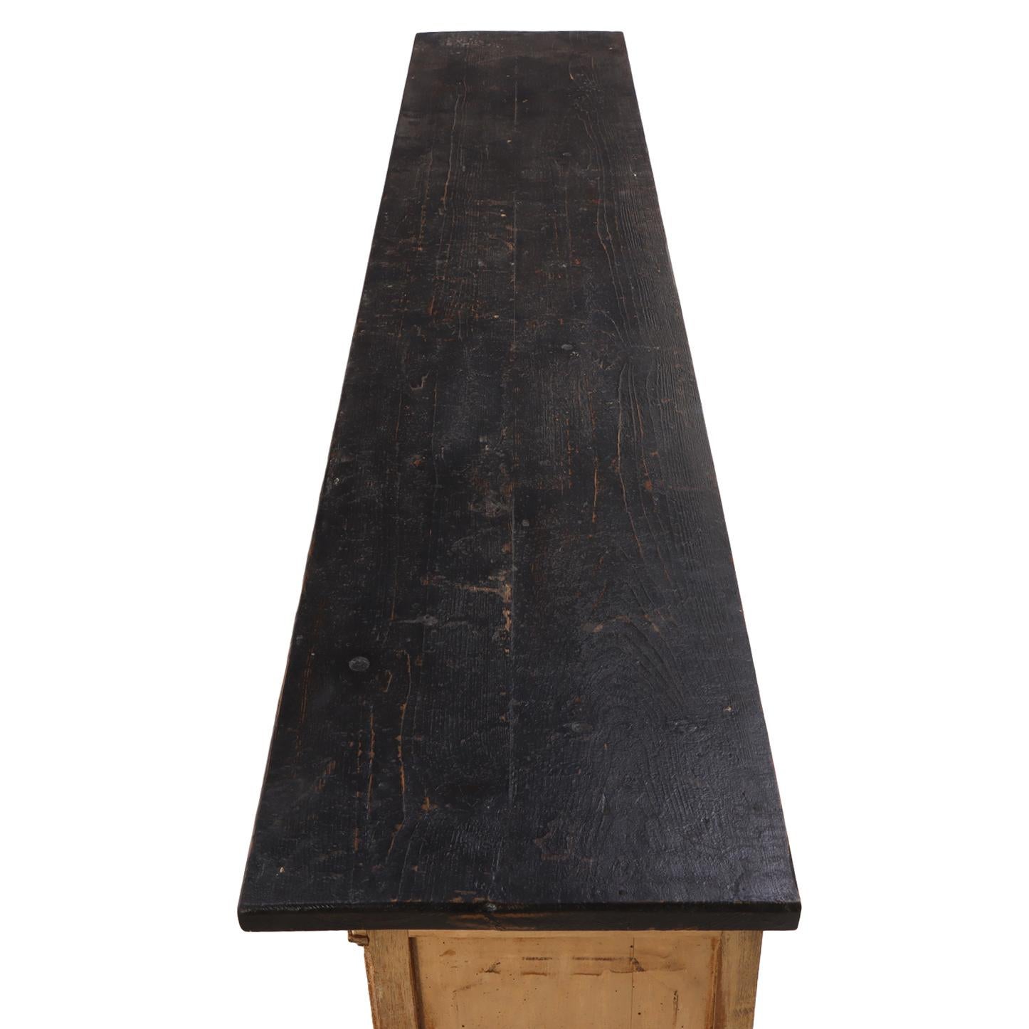 Rare and Elegant French Directoire Painted Shop Counter, C. 1830. For Sale 1