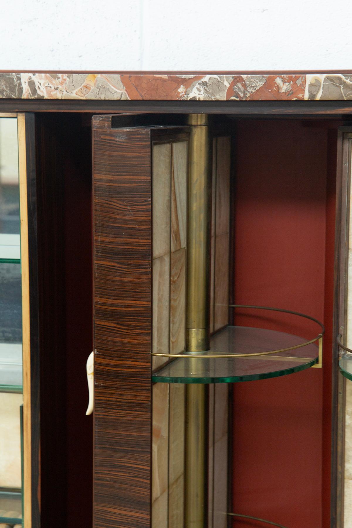Rare and elegant Italian Art Deco Chinese style Bar cabinet For Sale 5