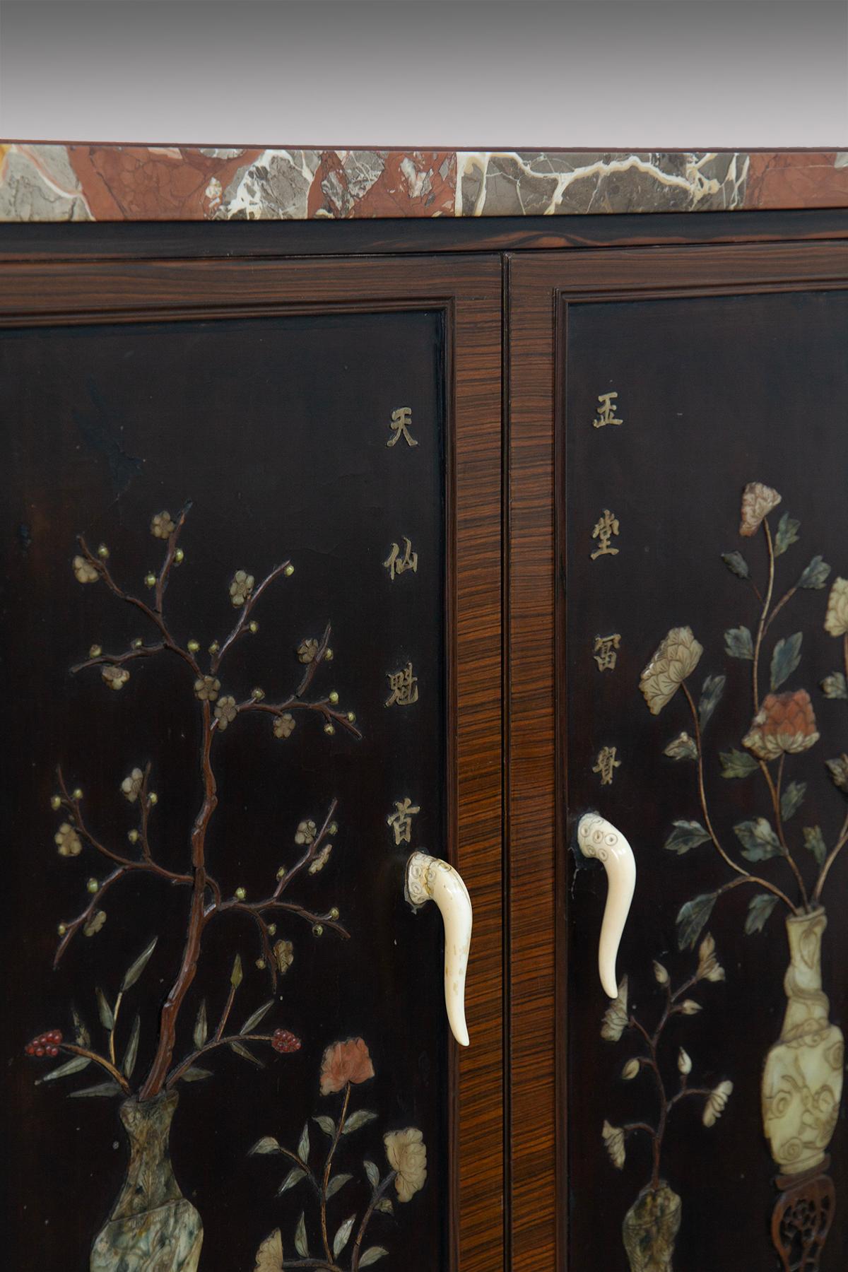Rare and elegant Italian Art Deco Chinese style Bar cabinet For Sale 13