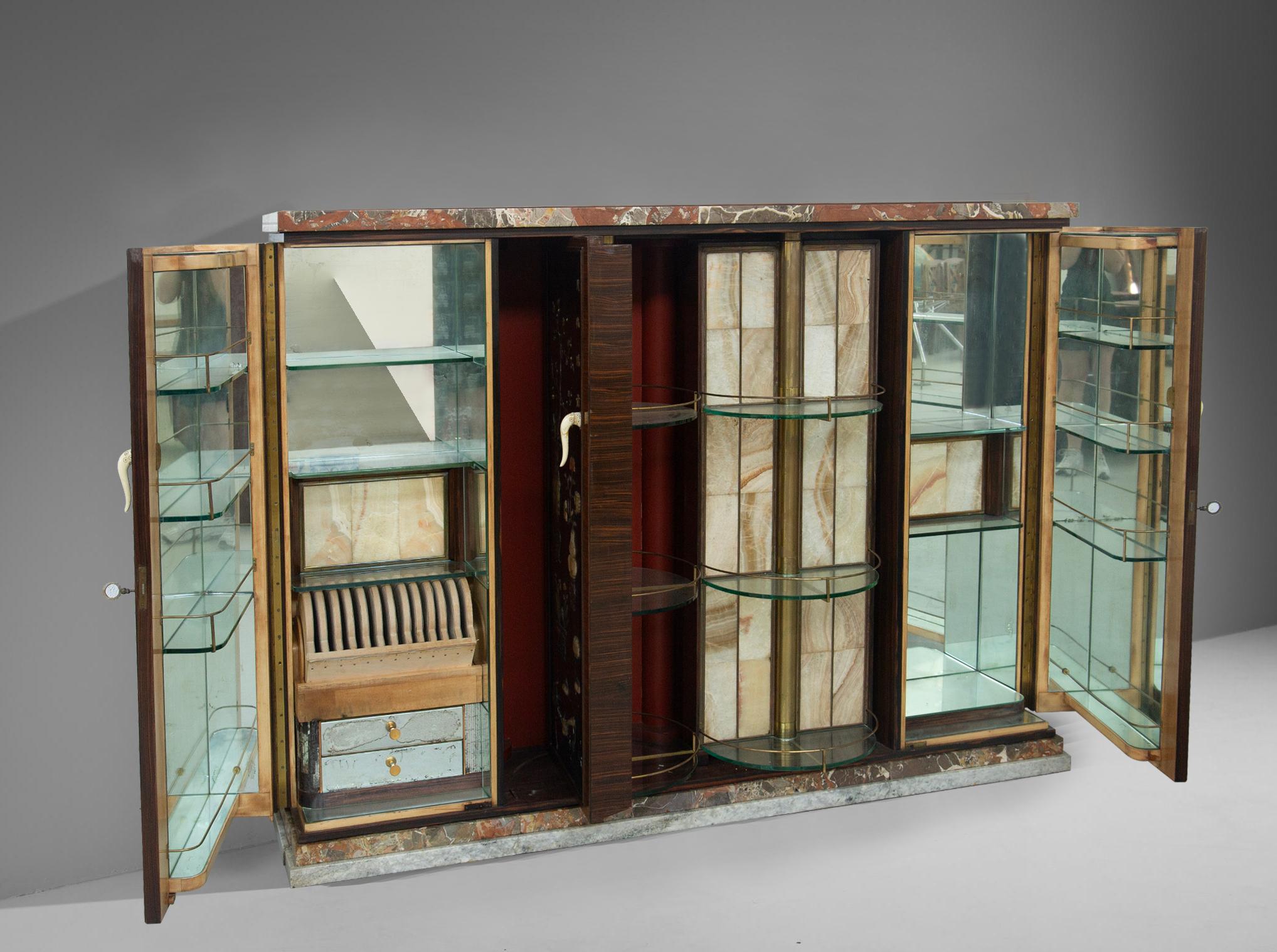 Rare and elegant Italian Art Deco Chinese style Bar cabinet In Good Condition For Sale In Milano, IT