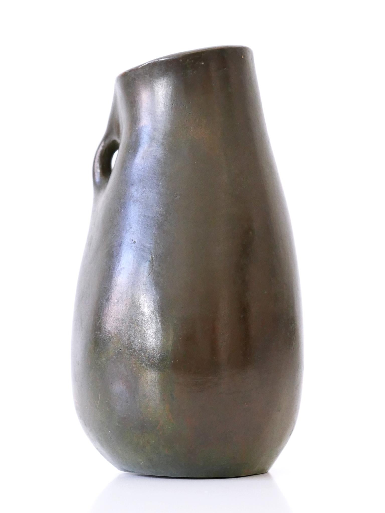Rare and Elegant Mid-Century Modern Bronze Vase Germany 1960s Signed: RNR In Good Condition For Sale In Munich, DE