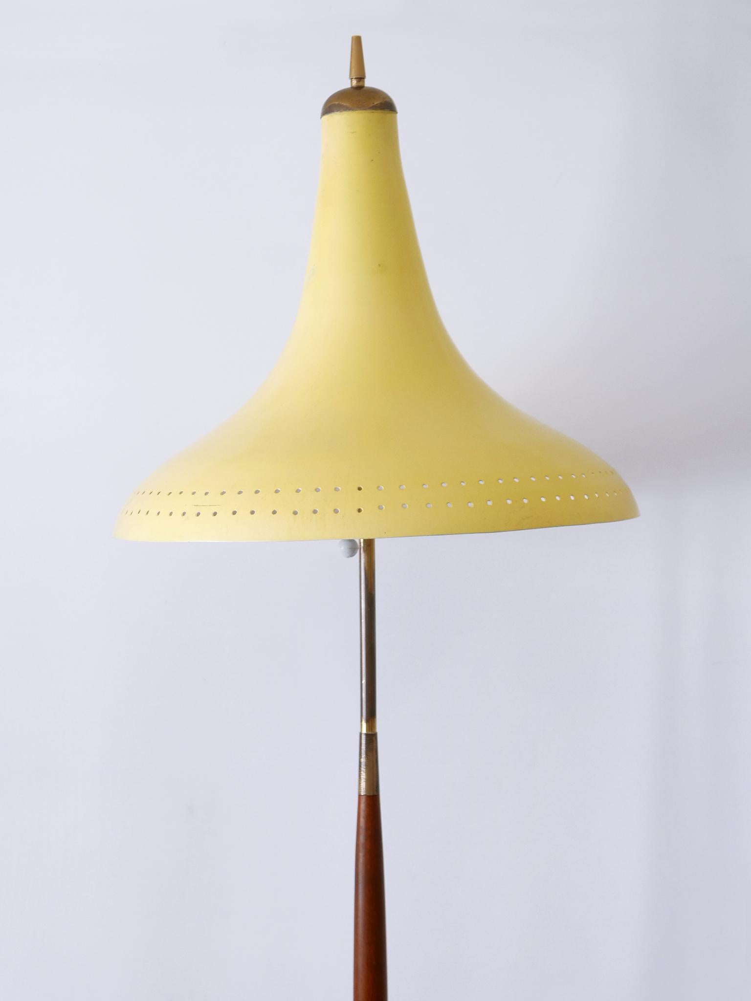 Seltene und elegante Mid-Century-Modern-Stehlampe oder Stehleuchte Österreich 1960er Jahre (Moderne der Mitte des Jahrhunderts) im Angebot