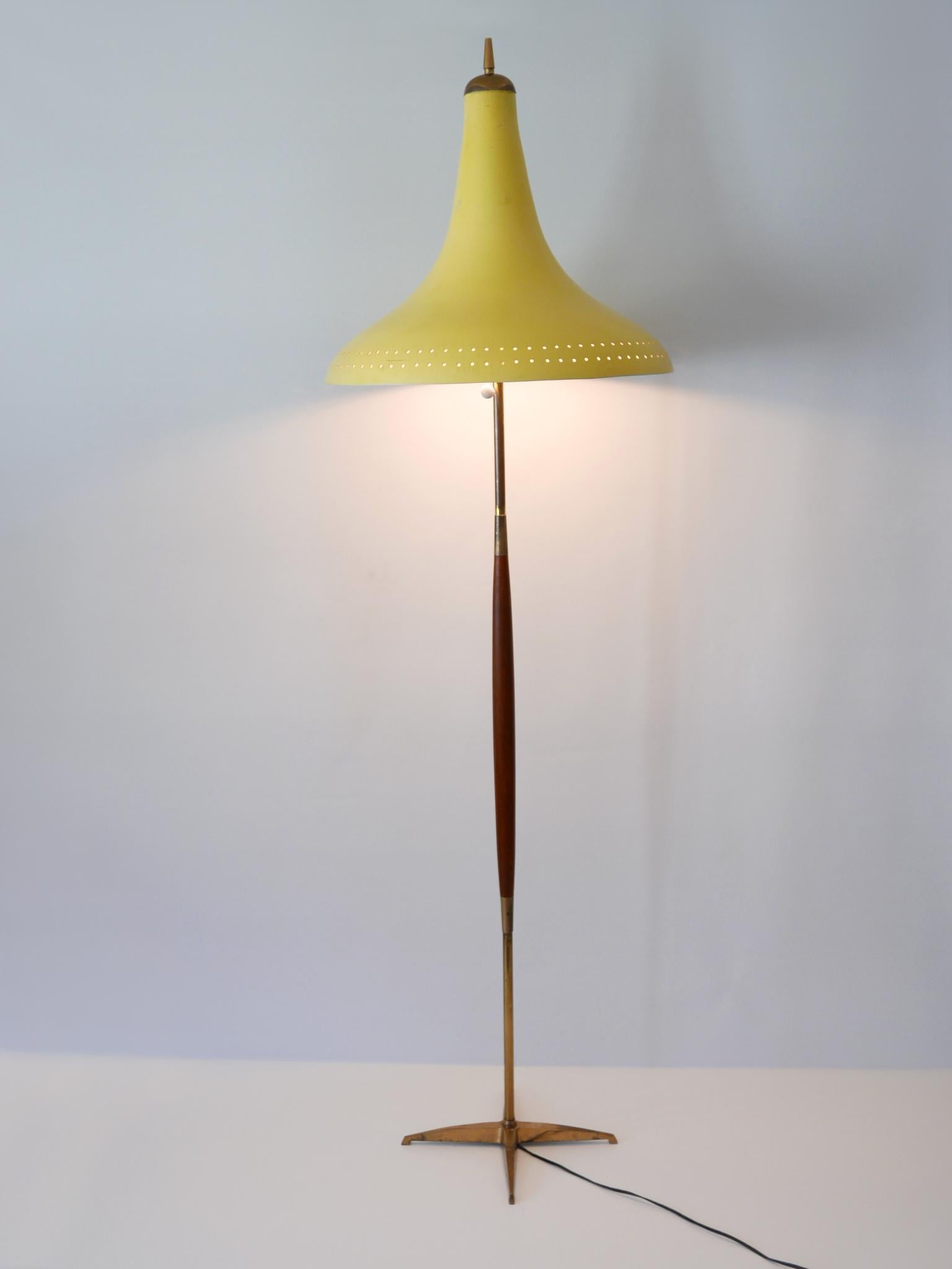 Rare and Elegant Mid Century Modern Floor Lamp or Standing Light Austria 1960s For Sale 2