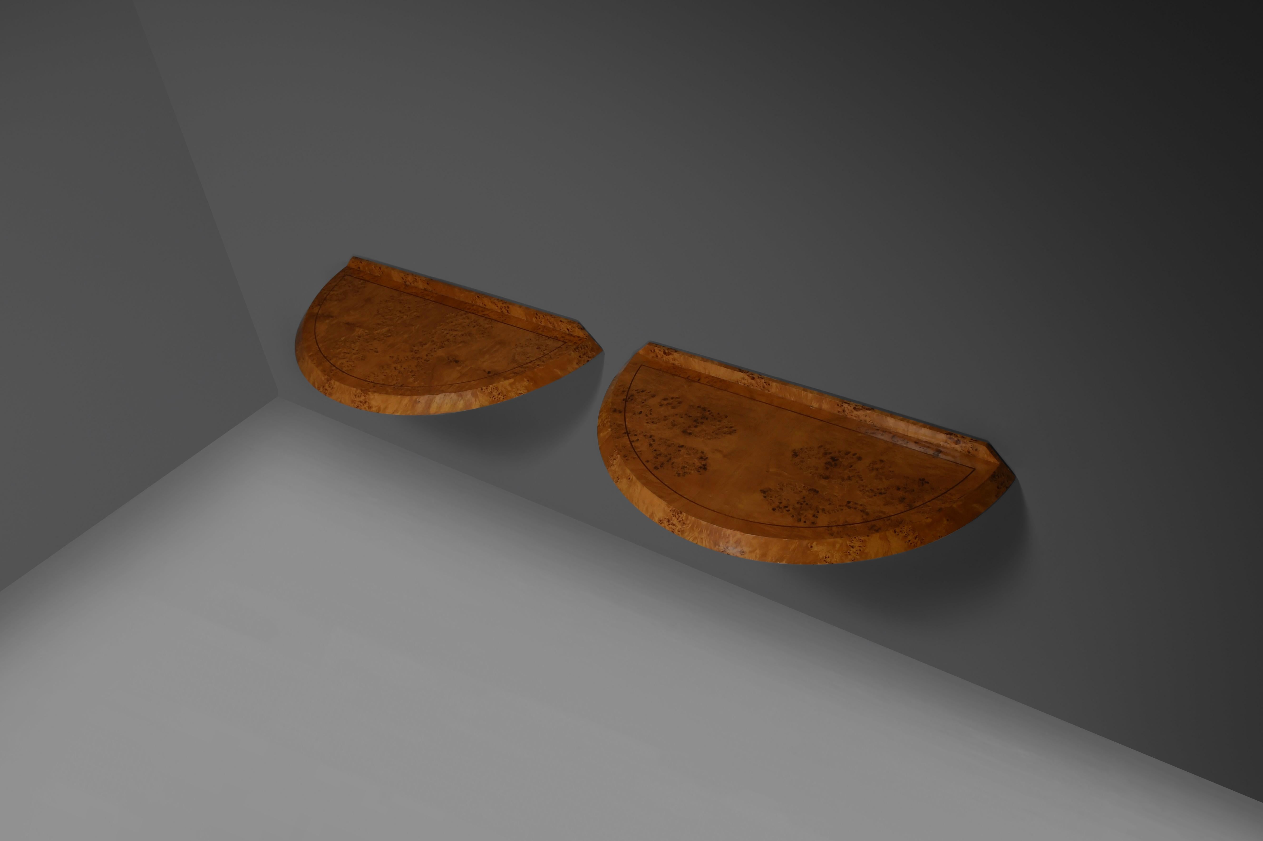 Rare and elegant pair of Art Deco Consoles in Burl Wood. 1