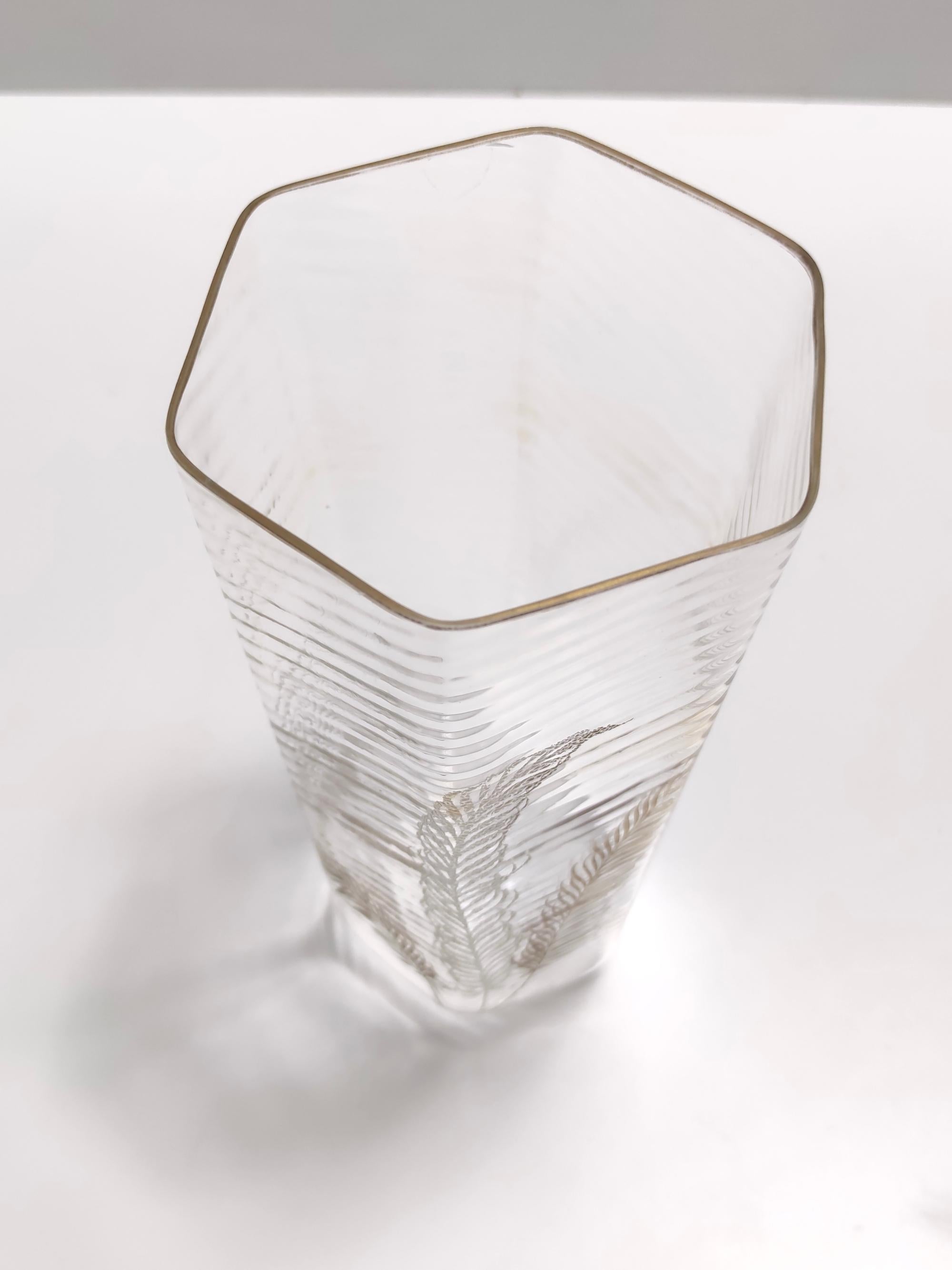 Rare and Elegant Transparent and Gold Hexagonal Murano Glass Vase by Cenedese In Excellent Condition For Sale In Bresso, Lombardy