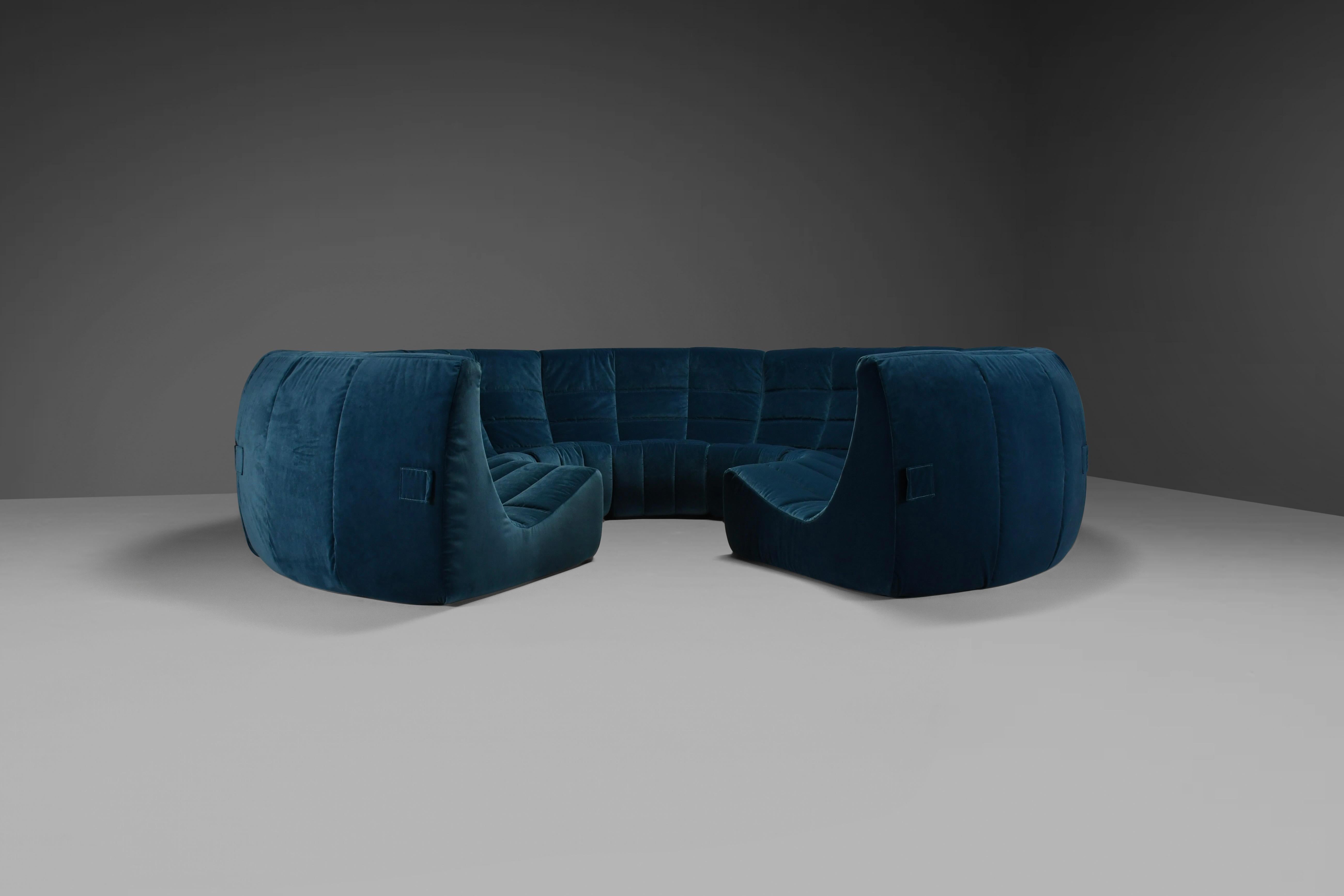 circle couch
