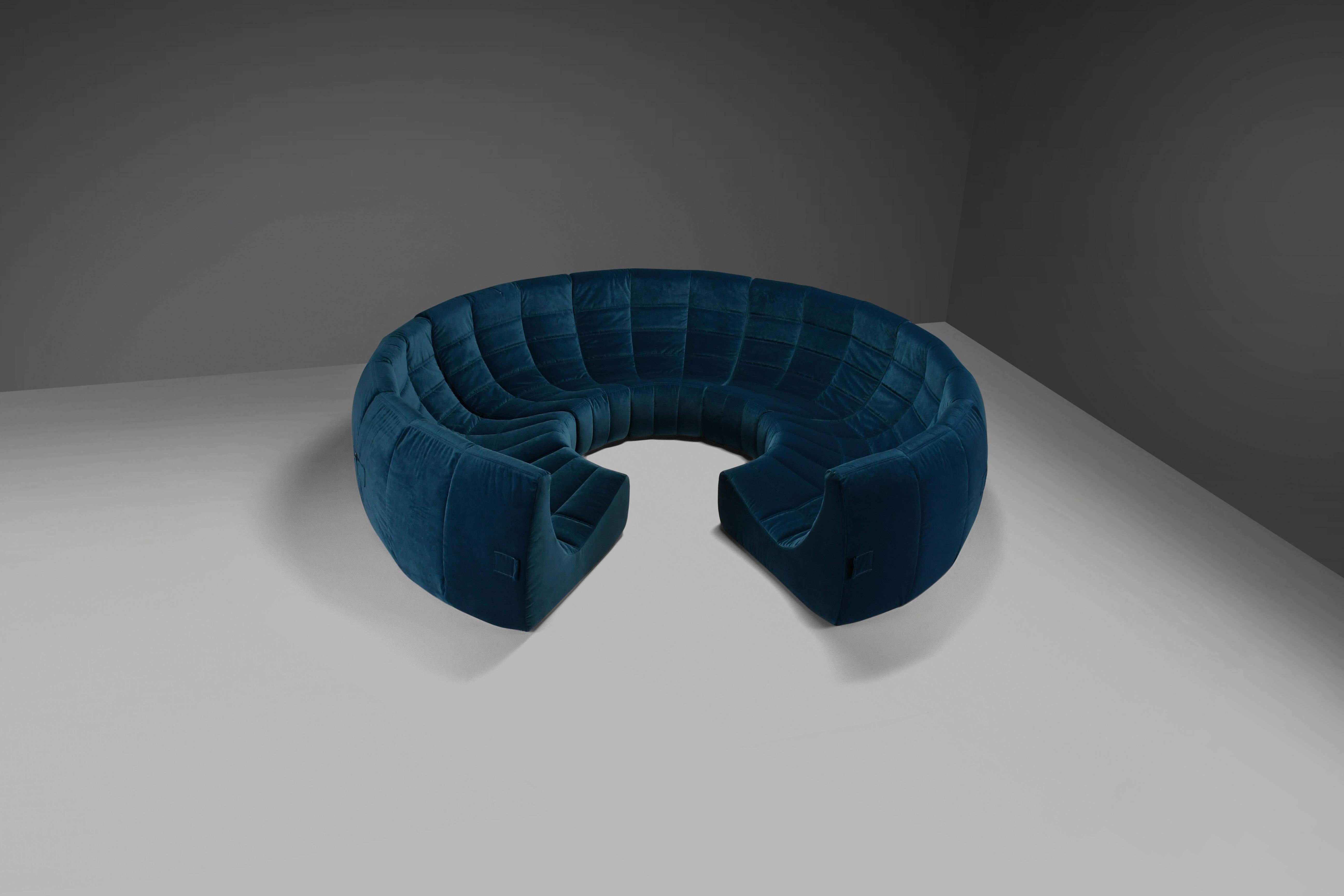 Metal Rare and Exceptional 'Gilda' Circle Sofa in Velvet by Michel Ducaroy, 1972 For Sale