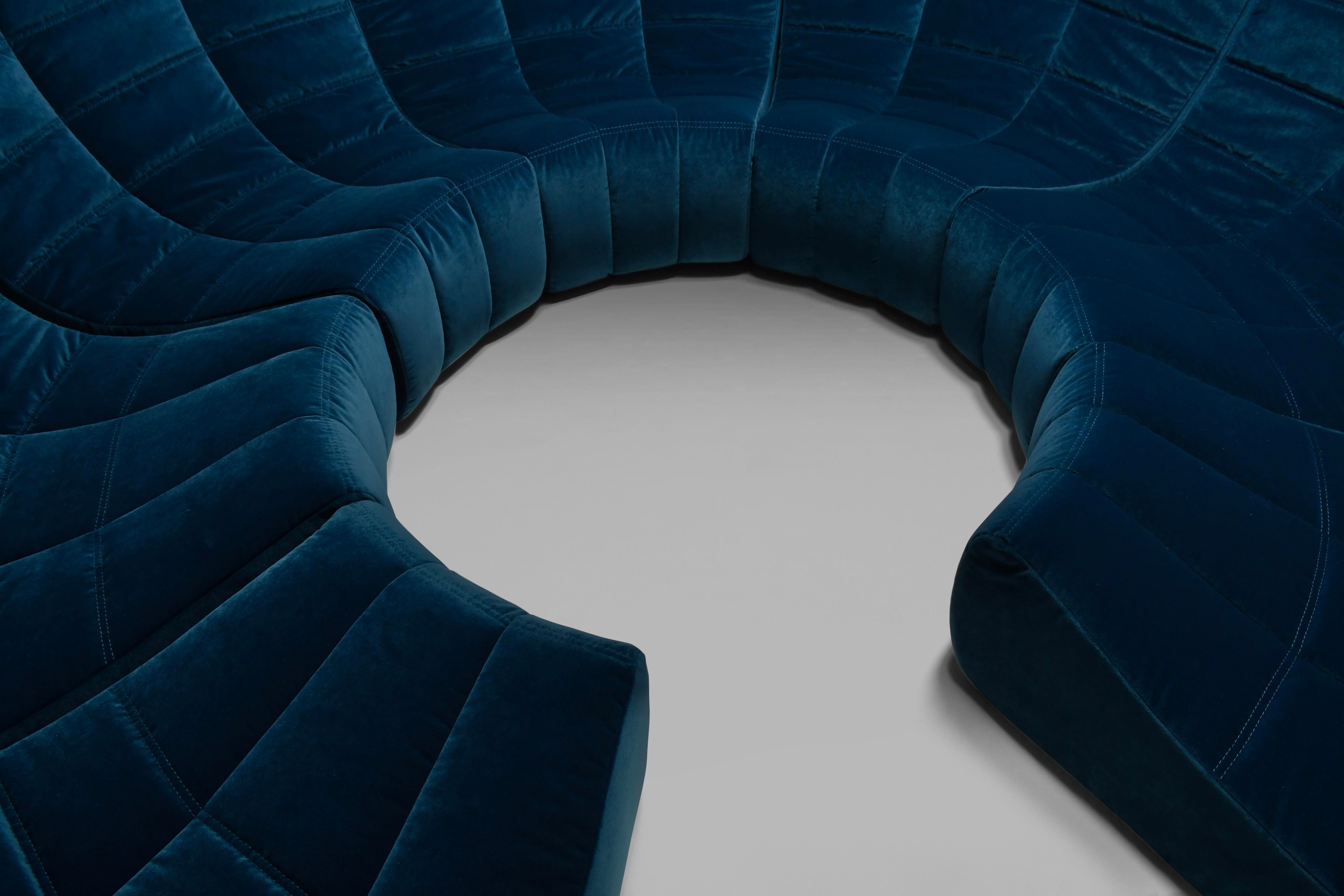 Rare and Exceptional 'Gilda' Circle Sofa in Velvet by Michel Ducaroy, 1972 For Sale 1