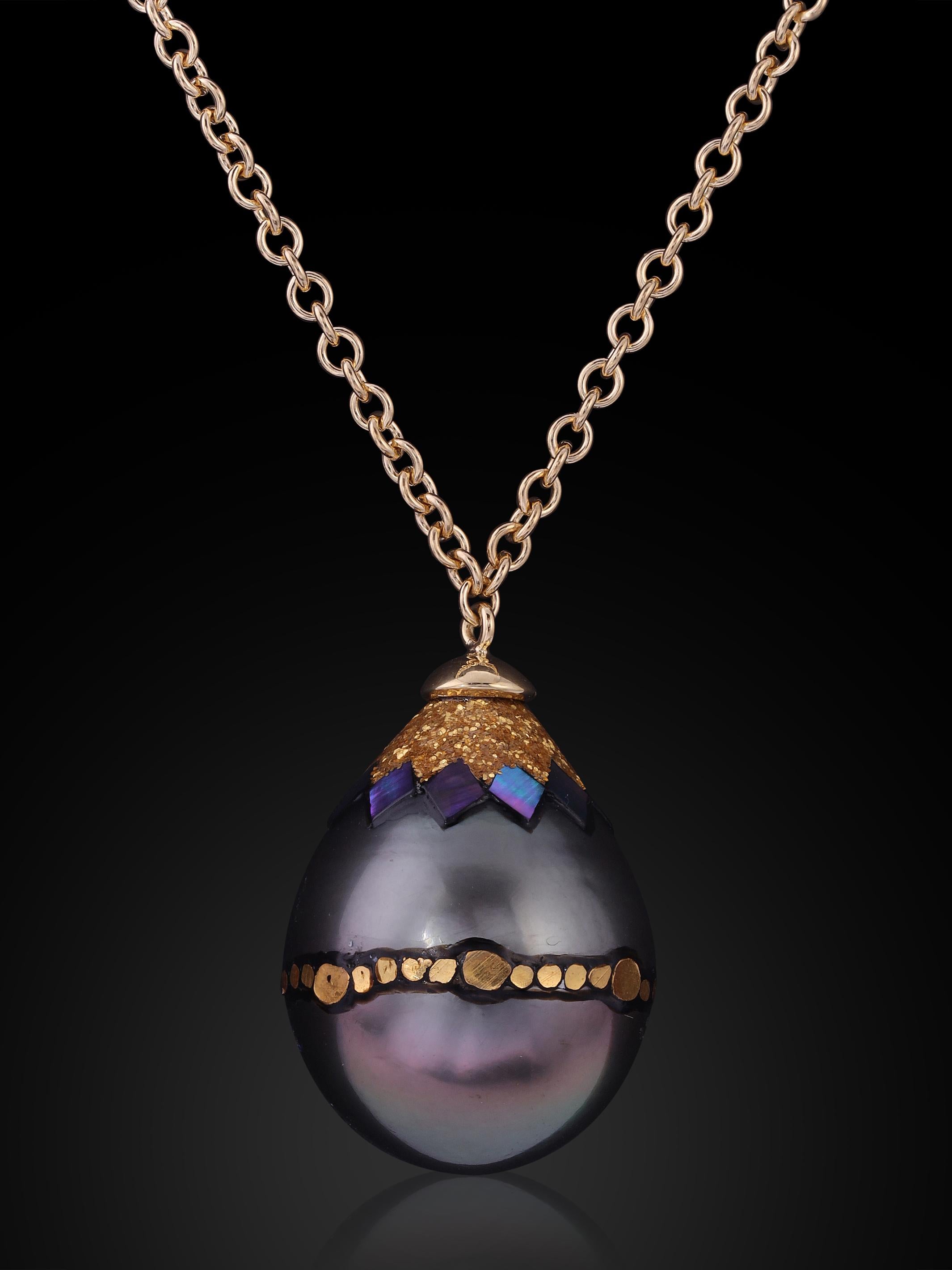 Rare and Exceptional Sugilite Makume  Pearl 18k Gold Necklace In New Condition For Sale In Mission Viejo, CA
