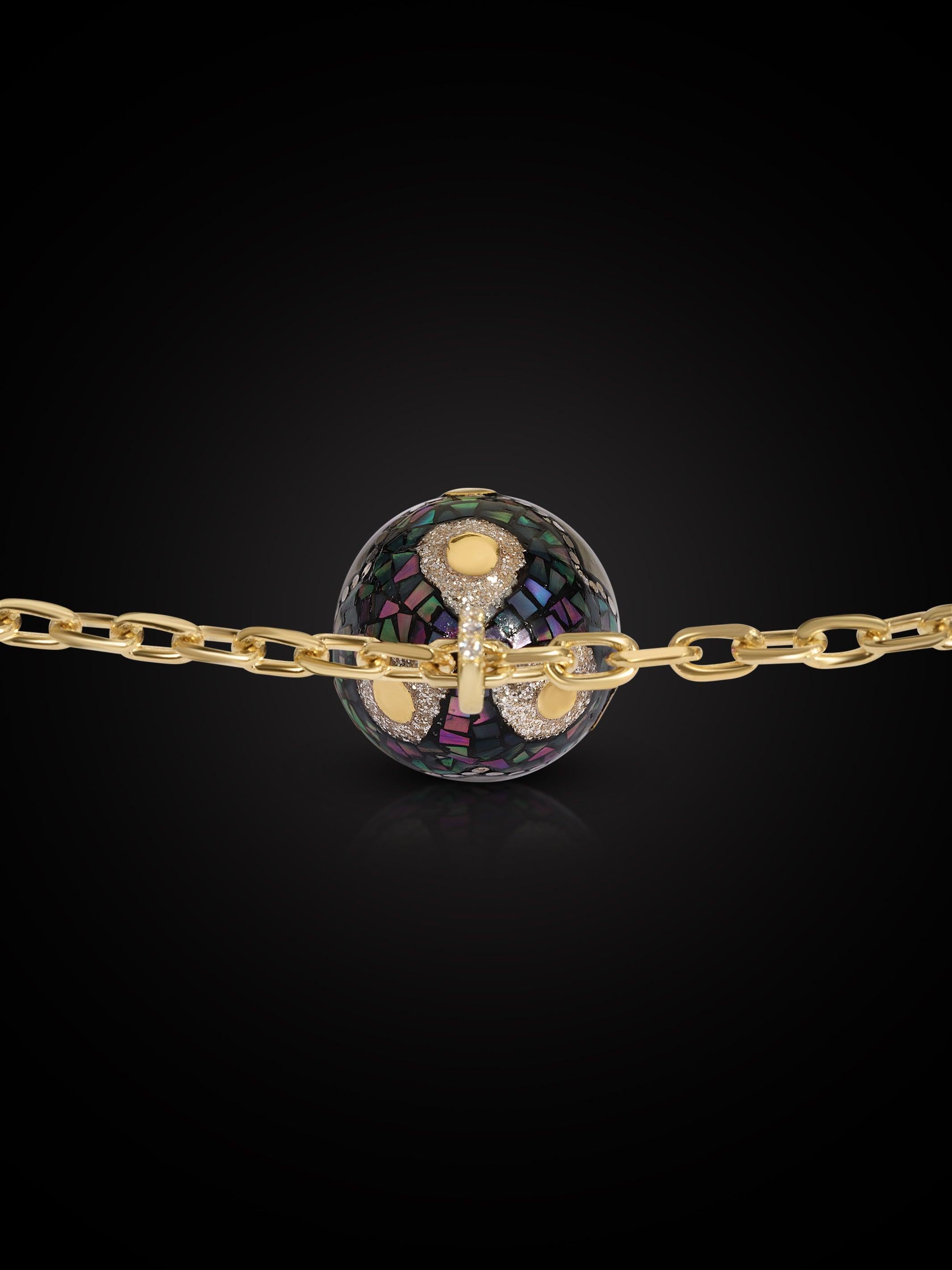 Rare and Exceptional Sugilite Makume  Pearl 18k Gold Necklace For Sale 2