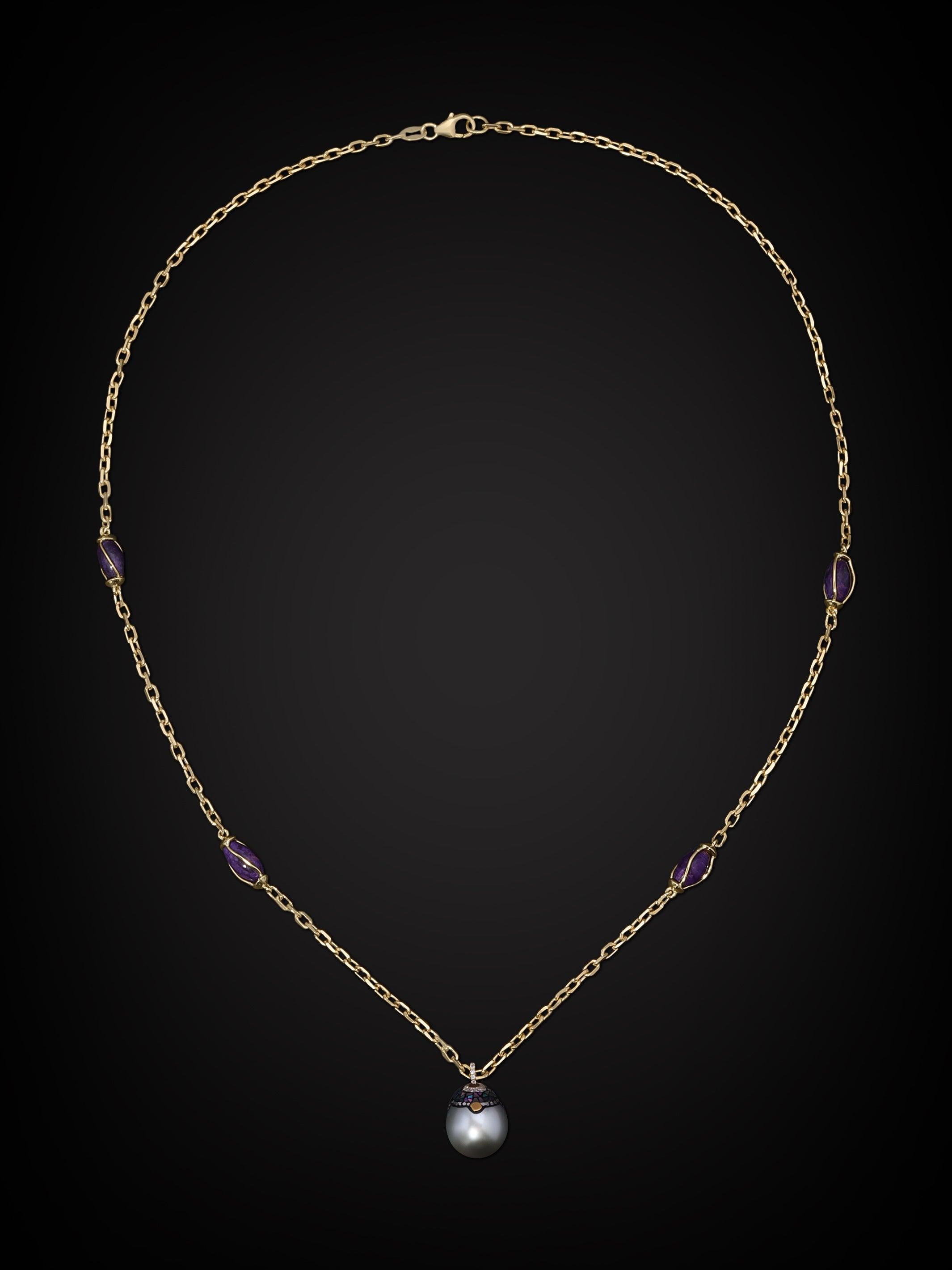 Rare and Exceptional Sugilite Makume  Pearl 18k Gold Necklace For Sale 4