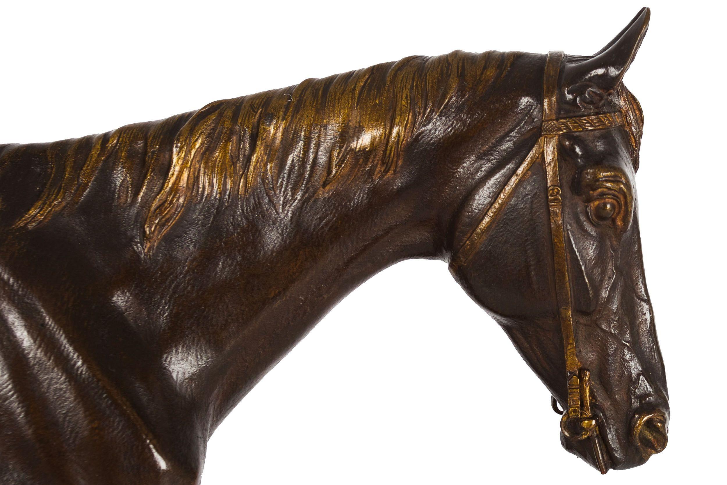 Rare et belle sculpture ancienne en bronze - Cheval et Jockey par A.E. Dubucand en vente 2