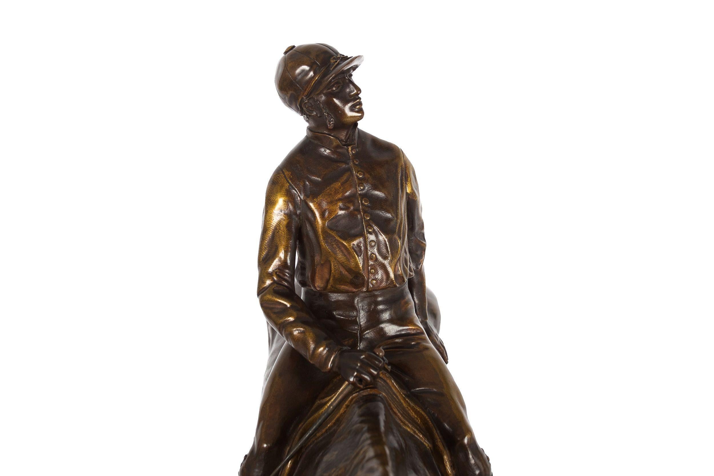 Rare et belle sculpture ancienne en bronze - Cheval et Jockey par A.E. Dubucand en vente 4
