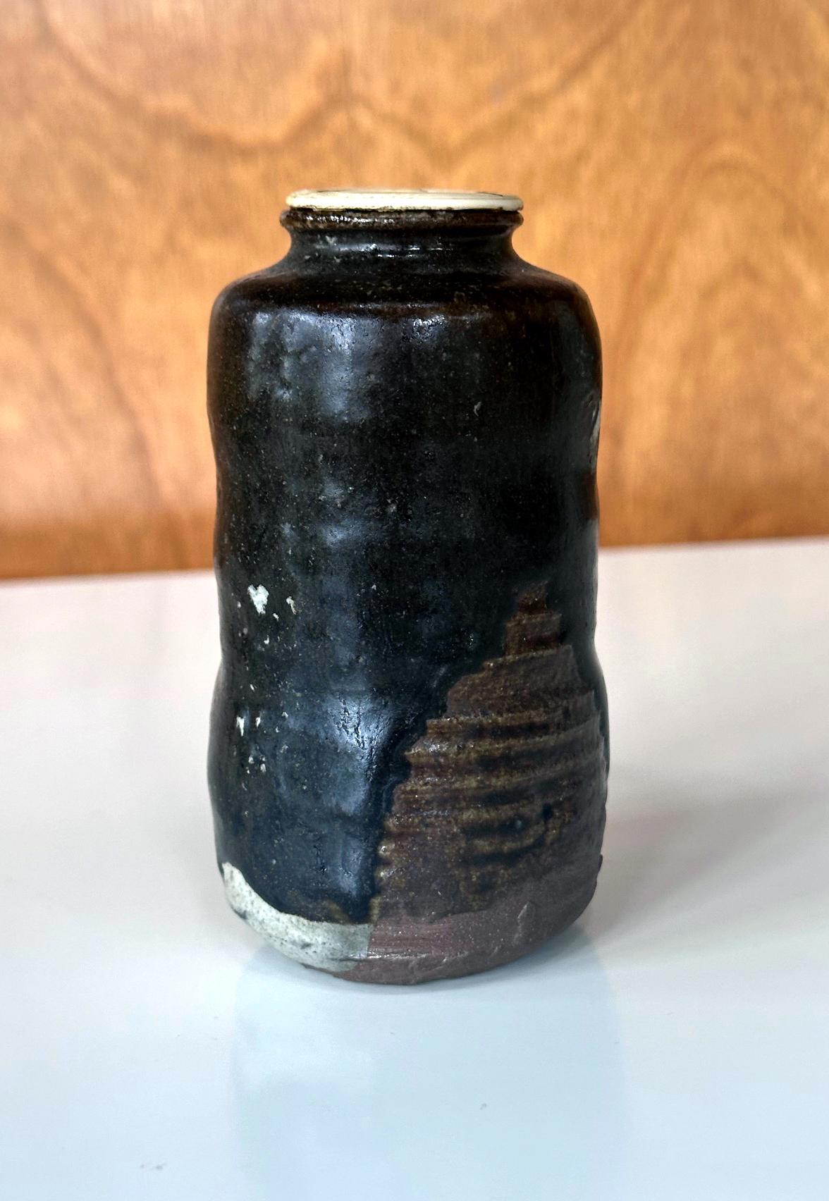 Rare and Fine Antique Japanese Ceramic Ko-Satsuma Chaire Tea Caddy Bon état - En vente à Atlanta, GA