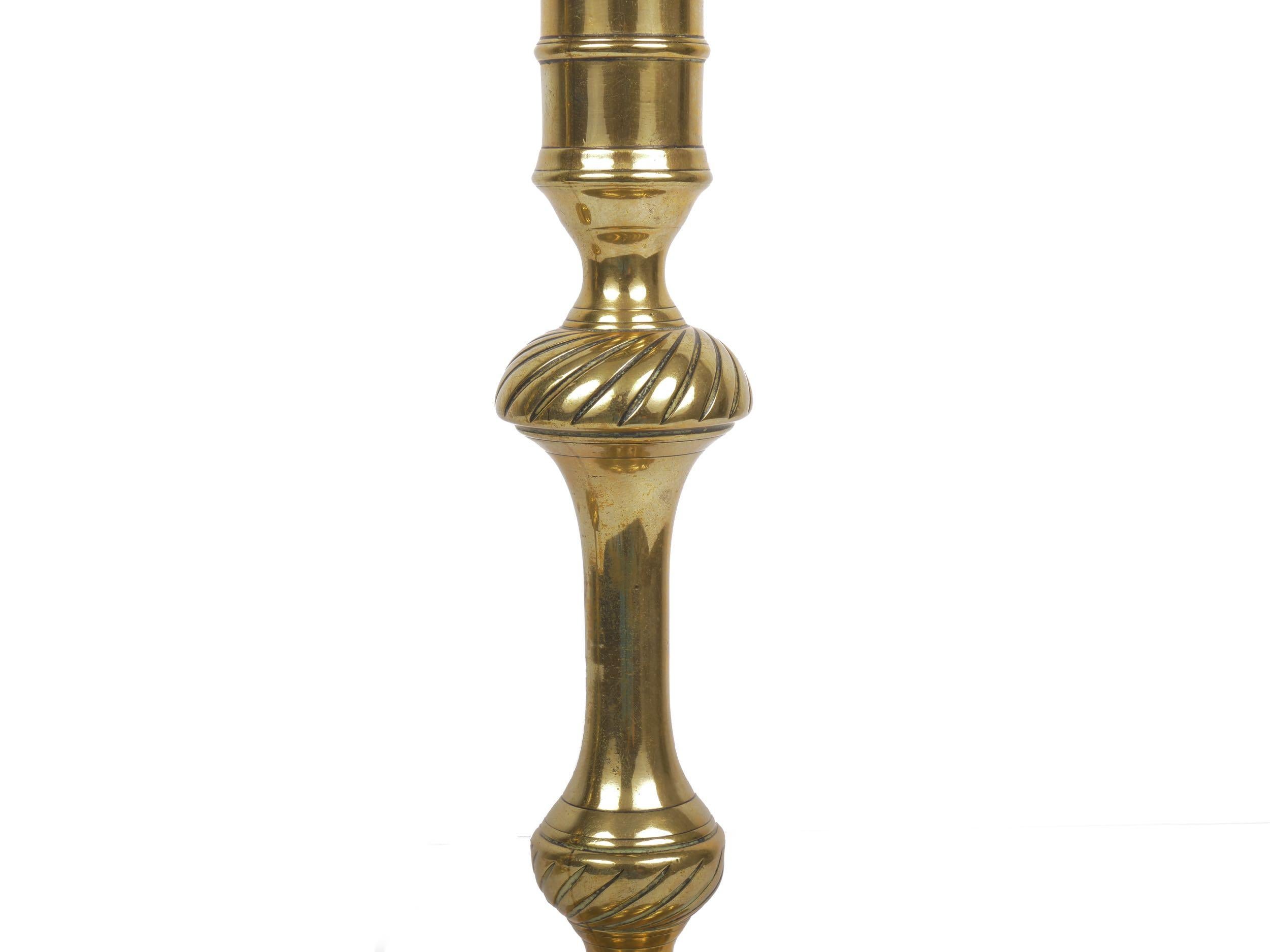 Rare and Fine Pair of George III Swirl-Base Brass Candlesticks, England 1