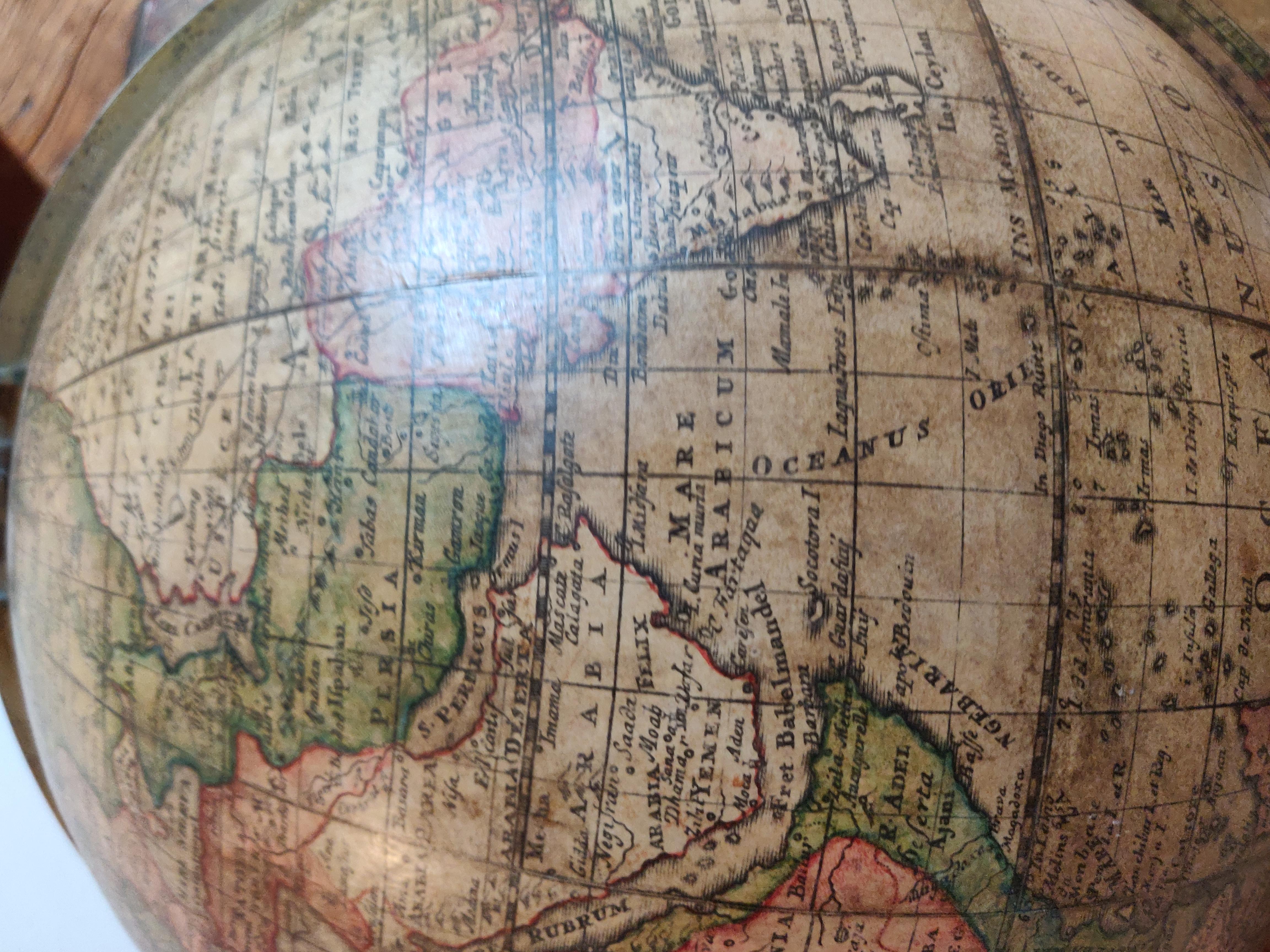 Rare and Fine Terrestrial Table-Globe by Johann Gabriel Doppelmayr '1671-1750' 8