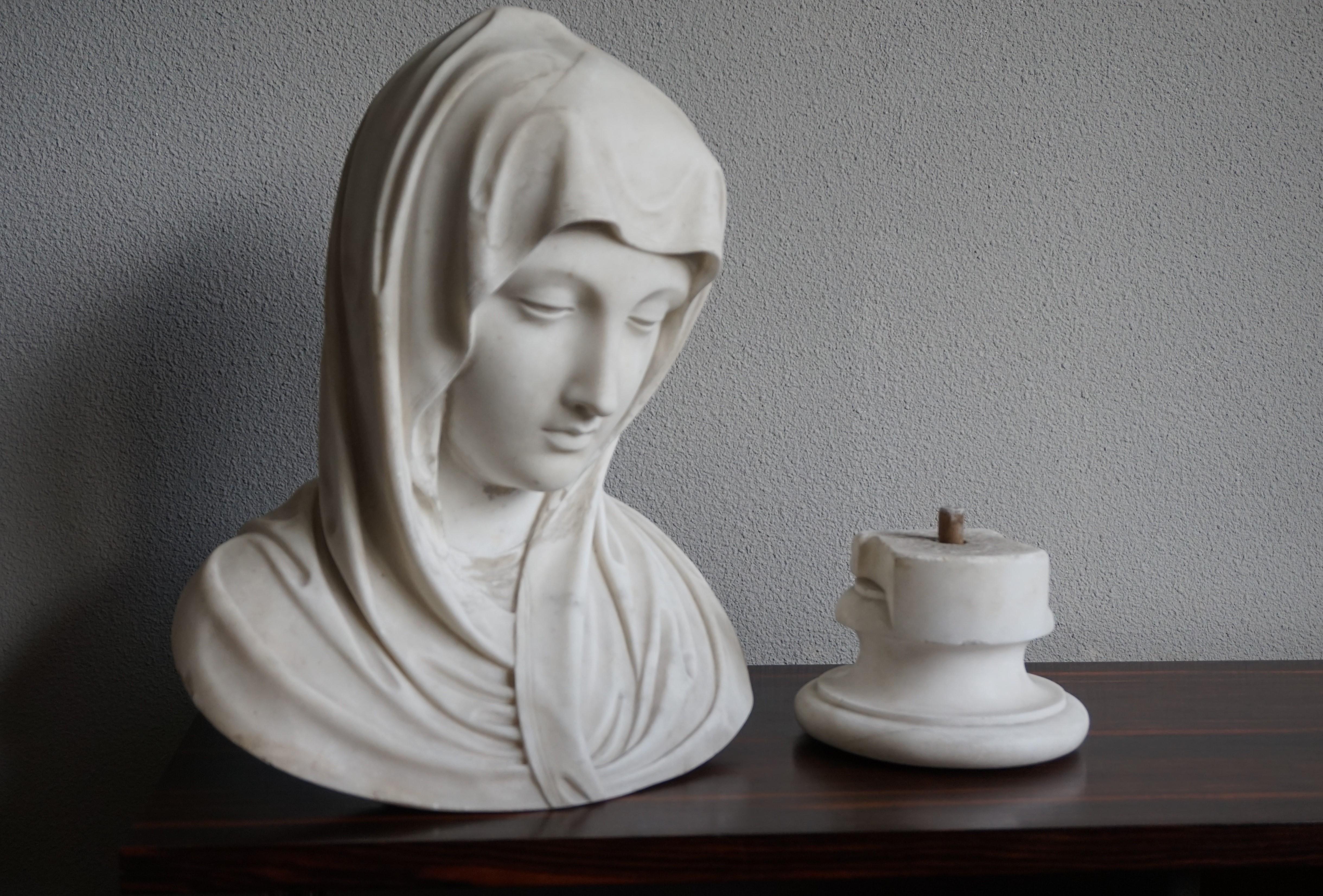 Rare and Hand Carved 19th Century Marble Bust Sculpture of a Serene Virgin Mary In Good Condition In Lisse, NL