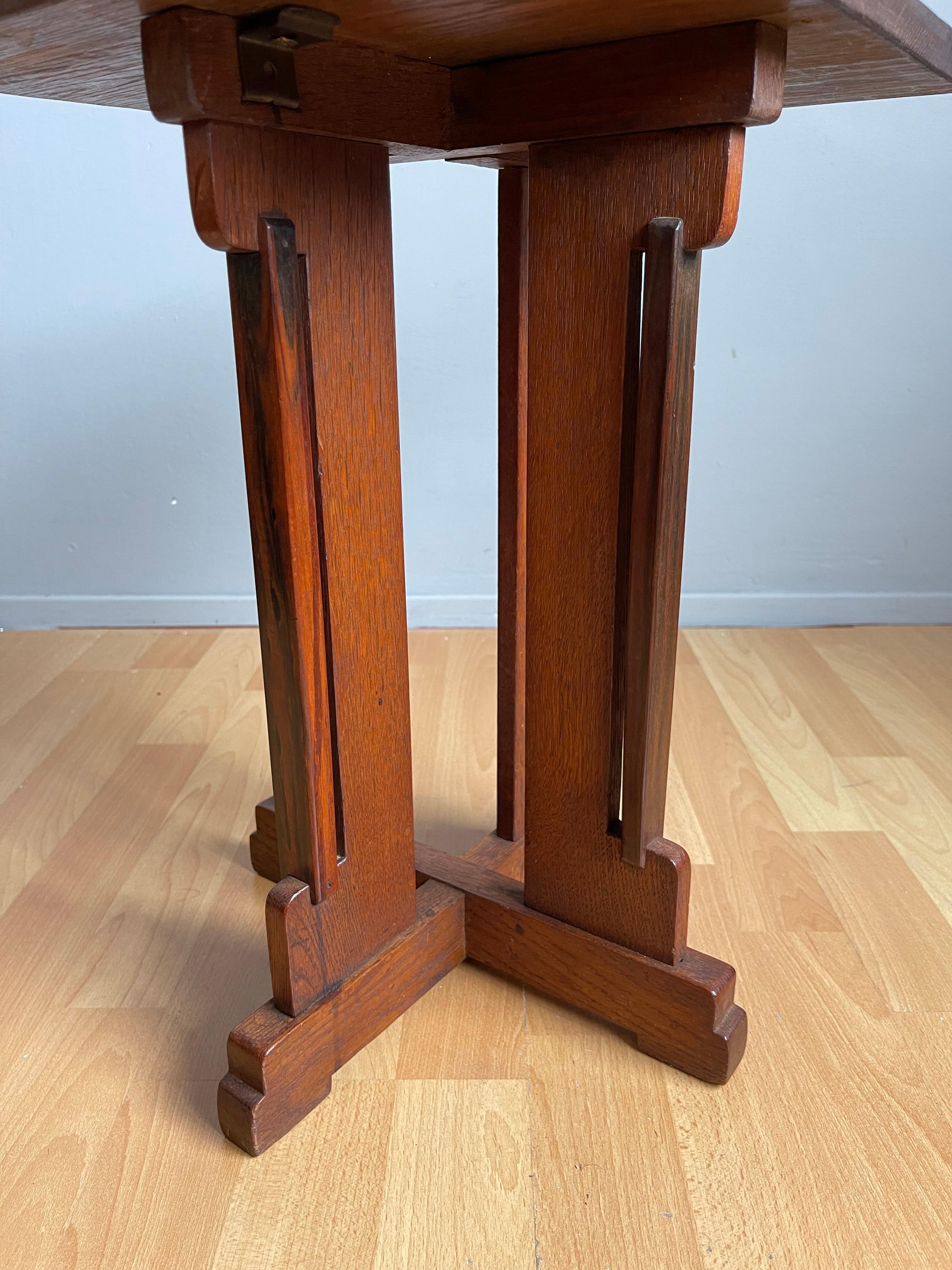 20th Century Rare and Handcrafted Dutch Arts & Crafts Oak End Table, Plant Stand P.E.L.Izeren For Sale