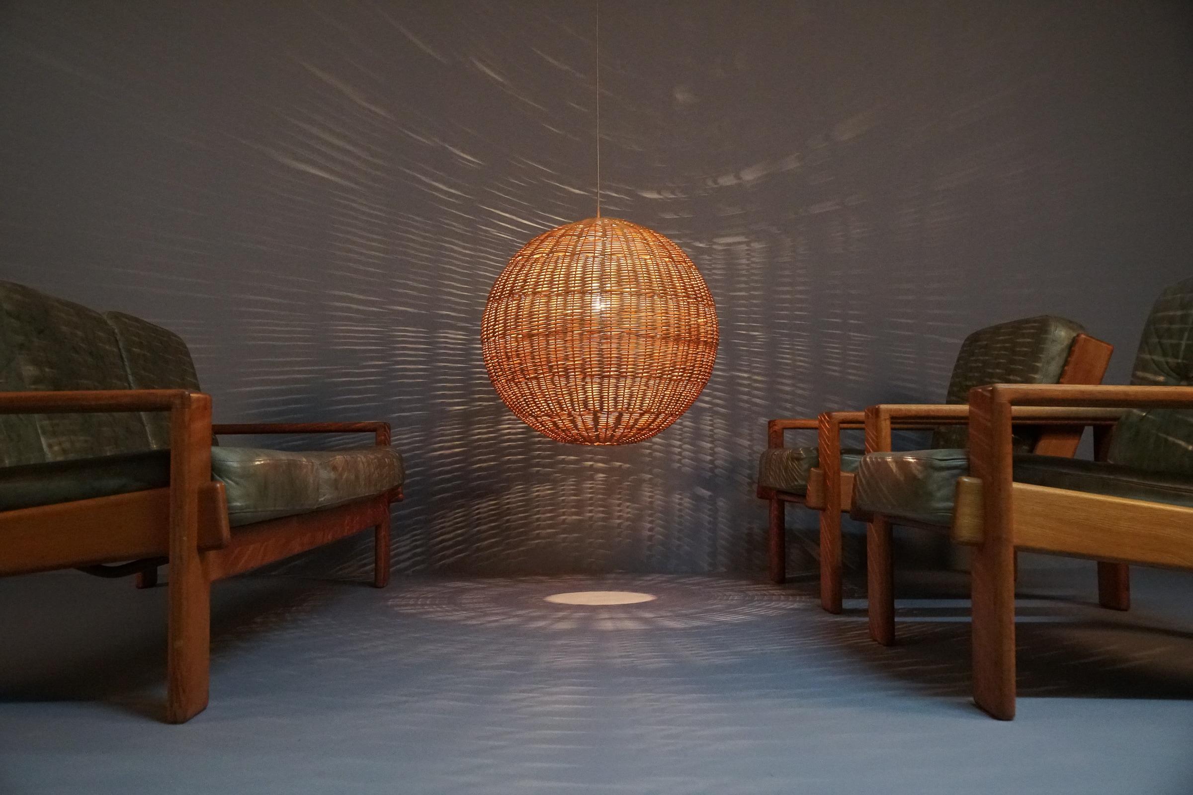 Rare and Huge Rattan Globe Pendant Lamp, 1960s In Good Condition For Sale In Nürnberg, Bayern