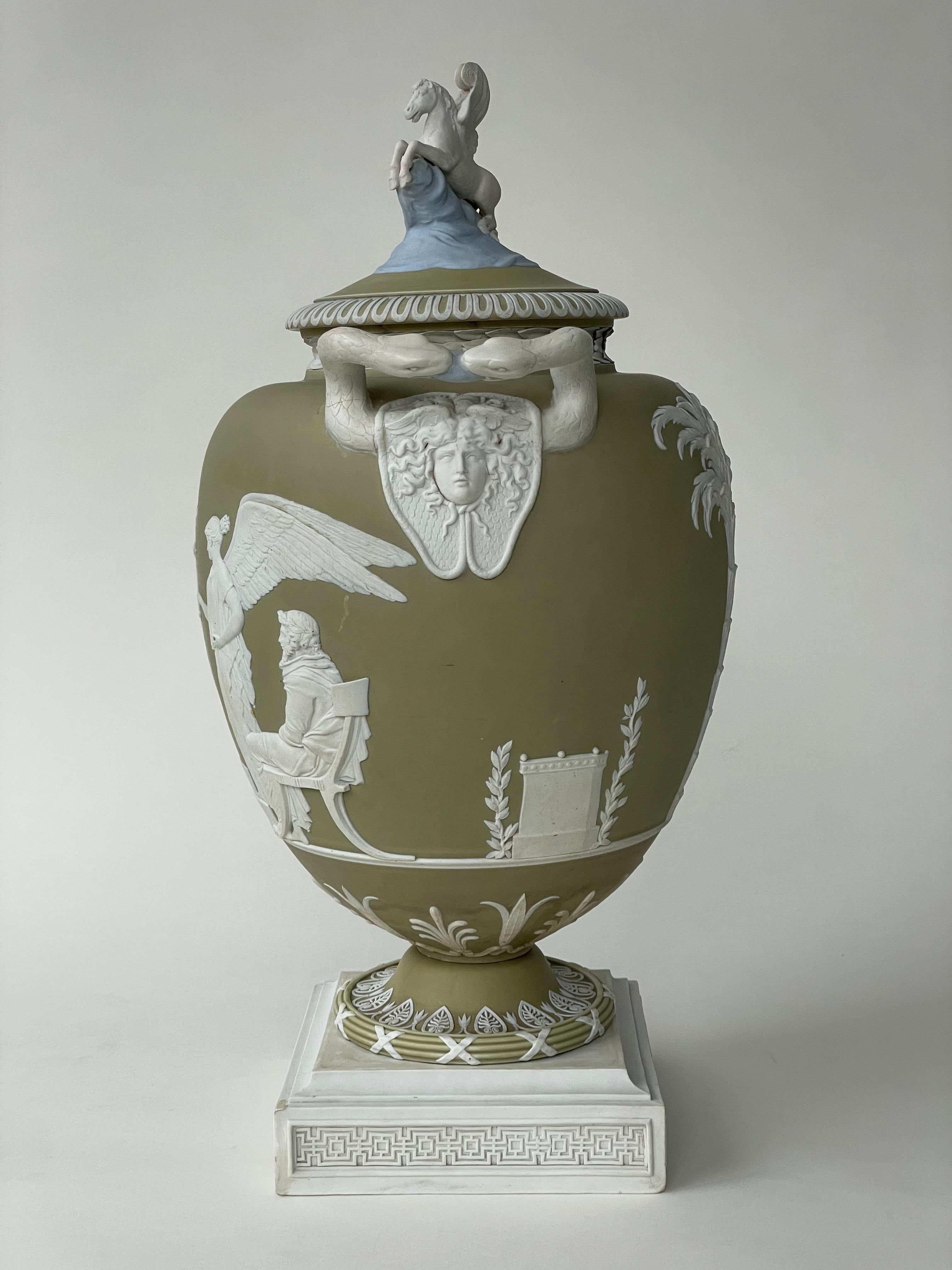 Jarrón Pegaso de primera edición, gres jaspeado tricolor de Wedgwood, c. 1786 en venta 2