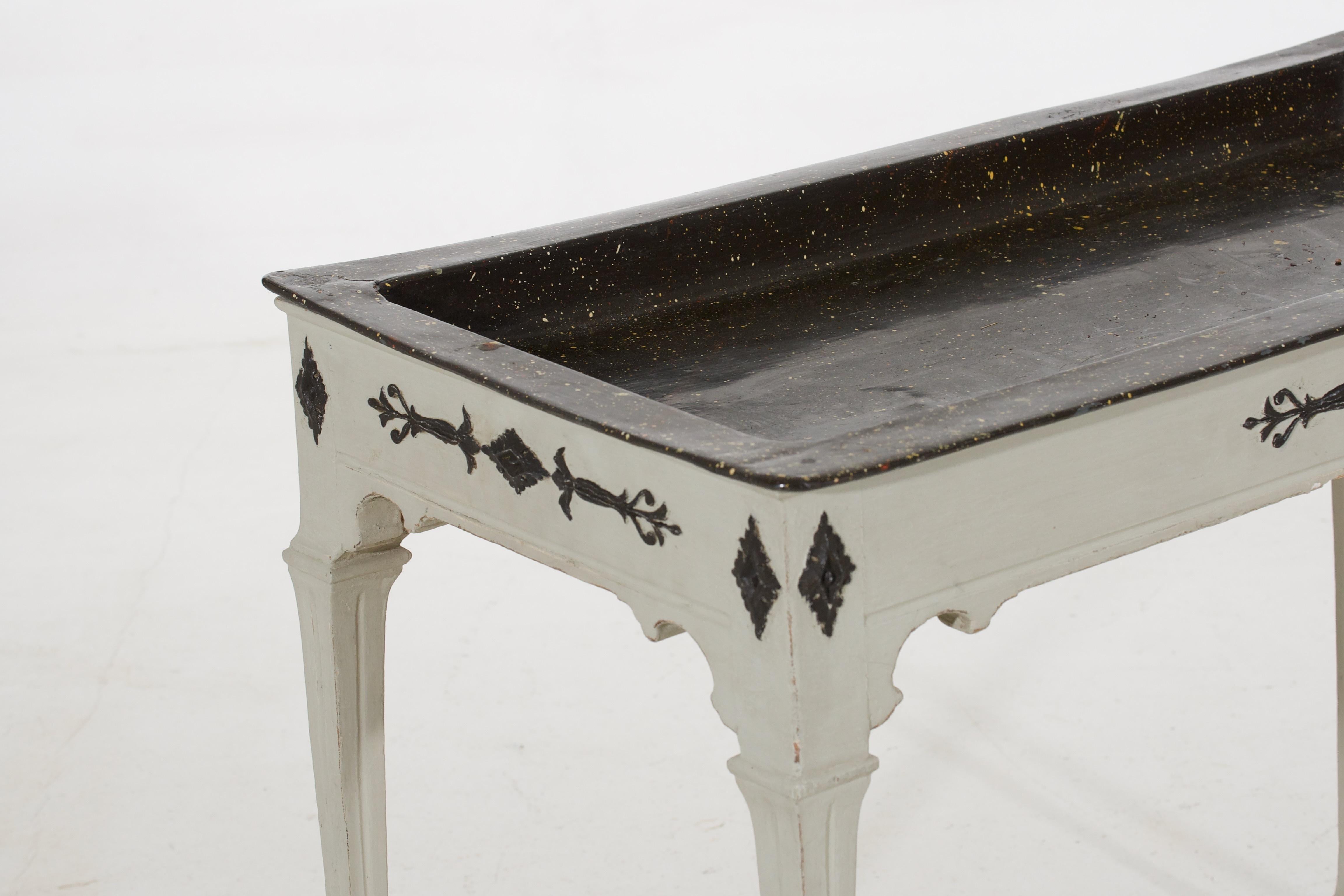 Rare and important Gustavian tray table, Stockholm-master and original paint, circa 1770 - 80.