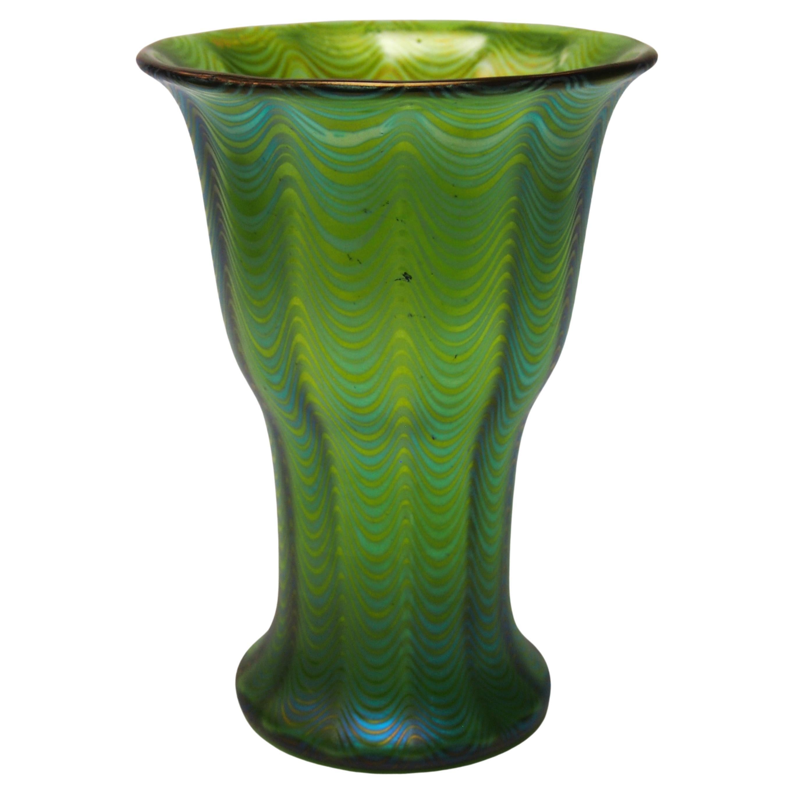 Rare et important vase Loetz Phaenomen Crete PG 6893 fabriqué 11898 en vente