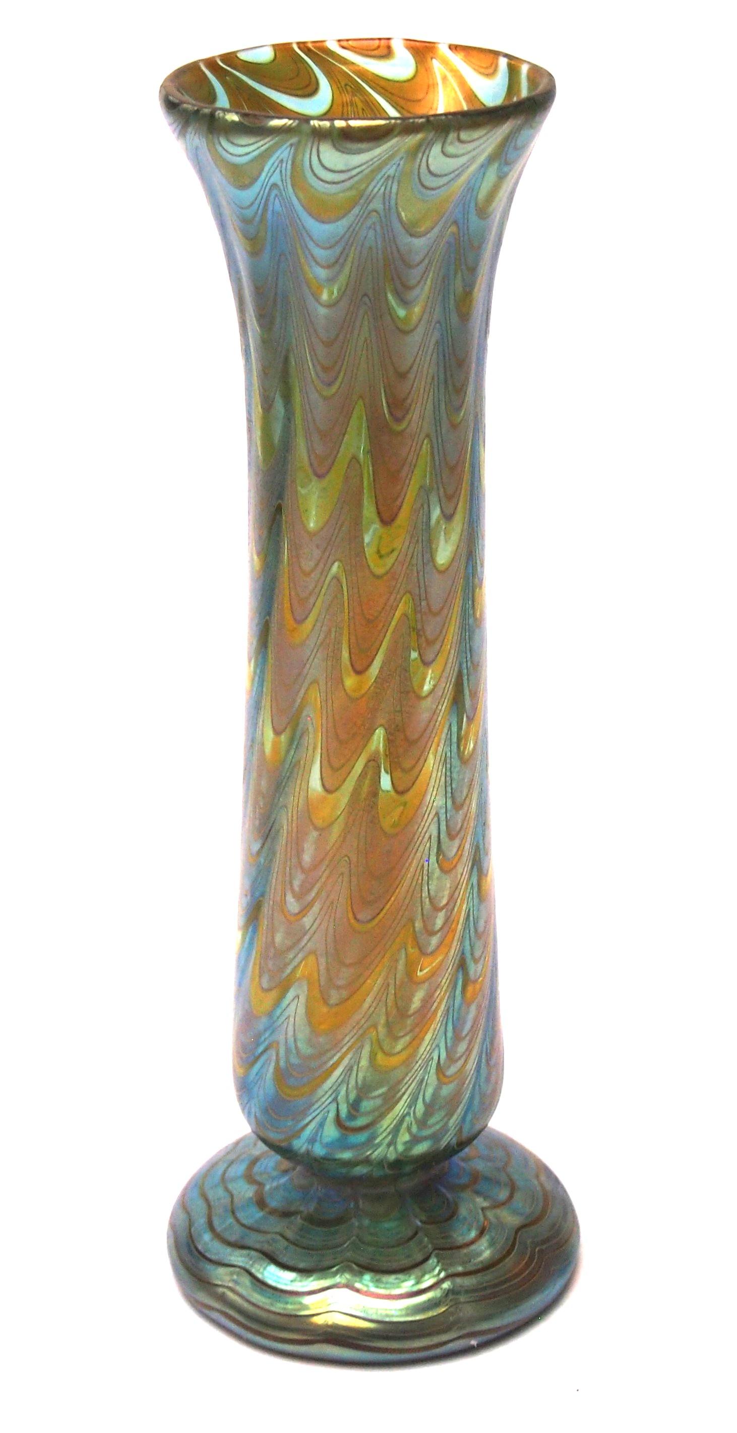 Seltene und bedeutende Loetz Phaenomen-Vase in Bergblau PG 6893, hergestellt 1898 (Tschechisch) im Angebot