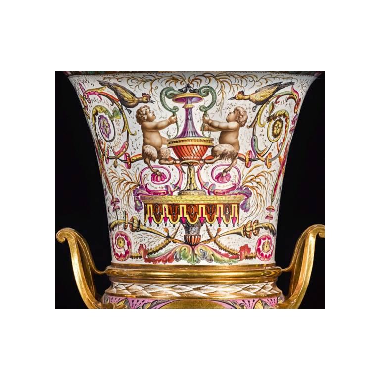 Rare and Important Pair of Darté Frères Porcelain Campana Vases, circa 1820 5