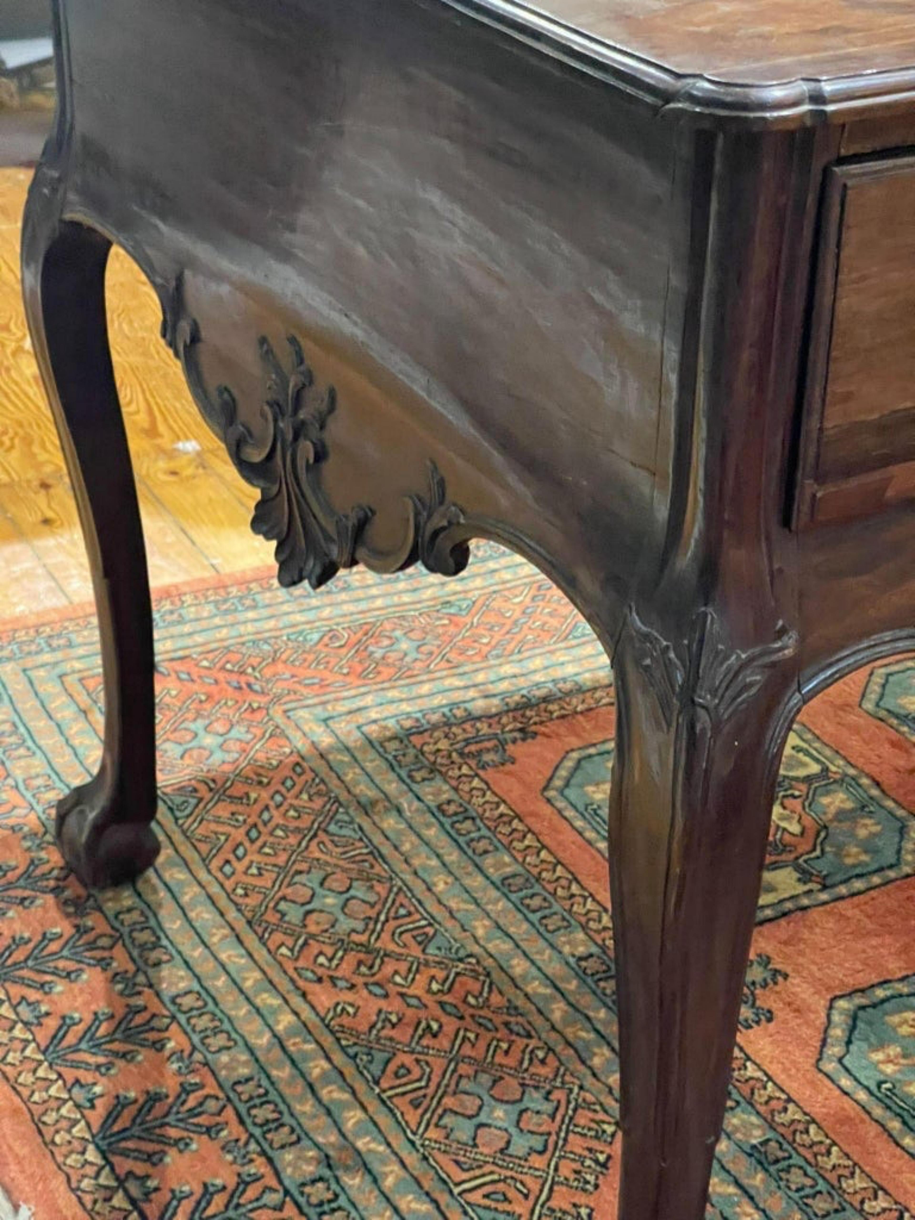 Rare et importante table centrale portugaise, 18ème siècle en vente 4