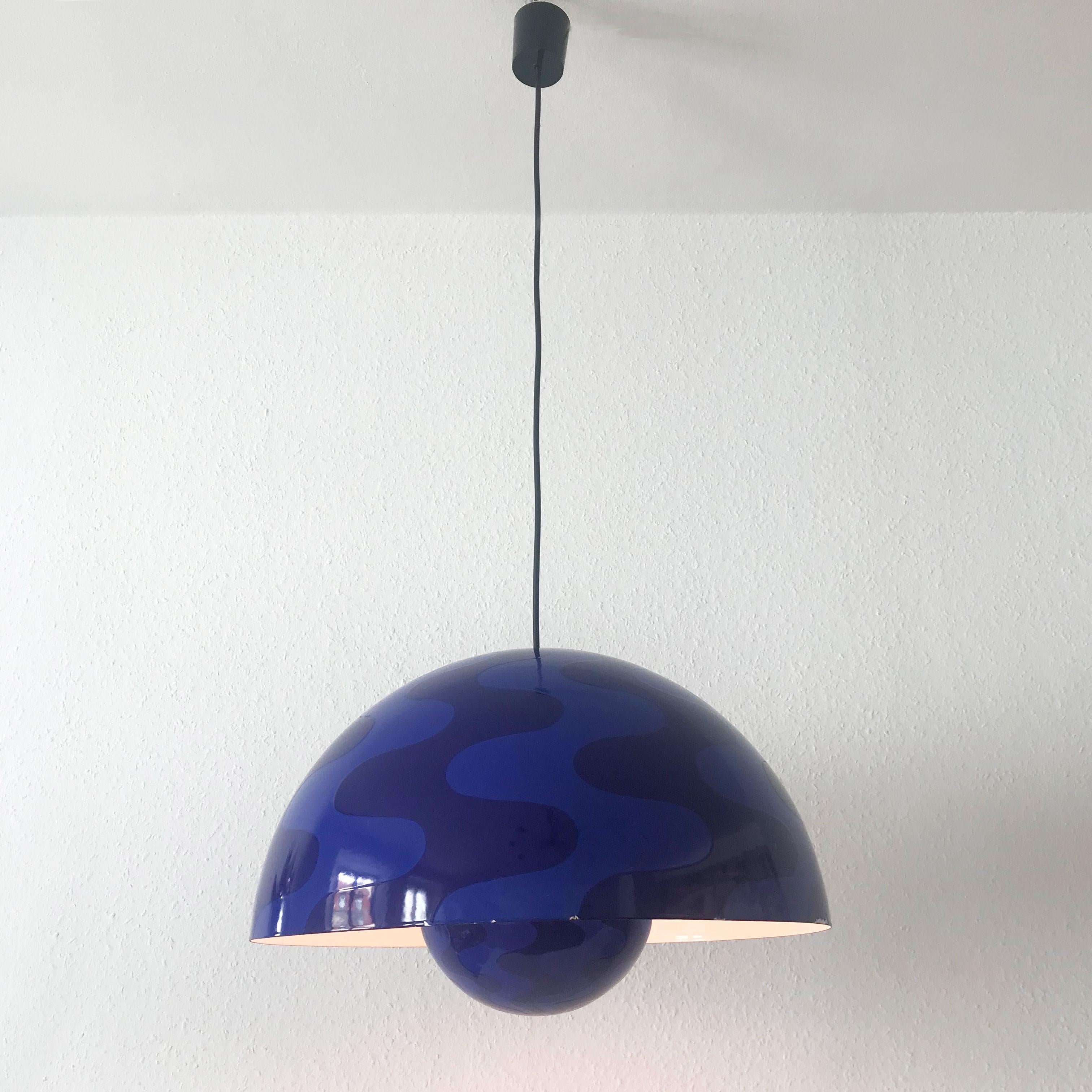 Enameled Rare and Large Flower Pot Pendant Lamp by Verner Panton for Louis Poulsen 1971 For Sale