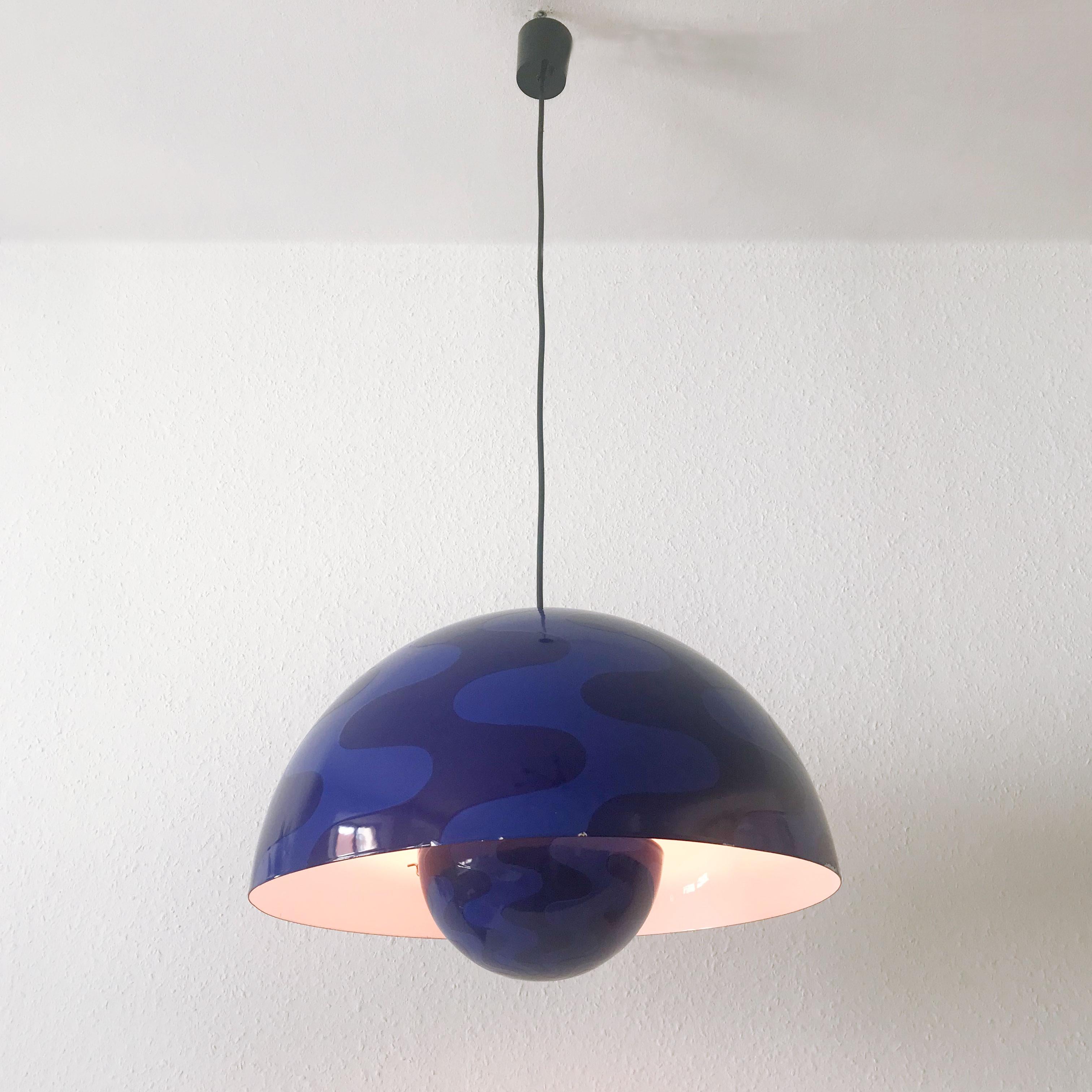 Rare and Large Flower Pot Pendant Lamp by Verner Panton for Louis Poulsen 1971 In Good Condition For Sale In Munich, DE