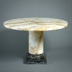 Rara y grande mesa de centro italiana de alabastro cotognino