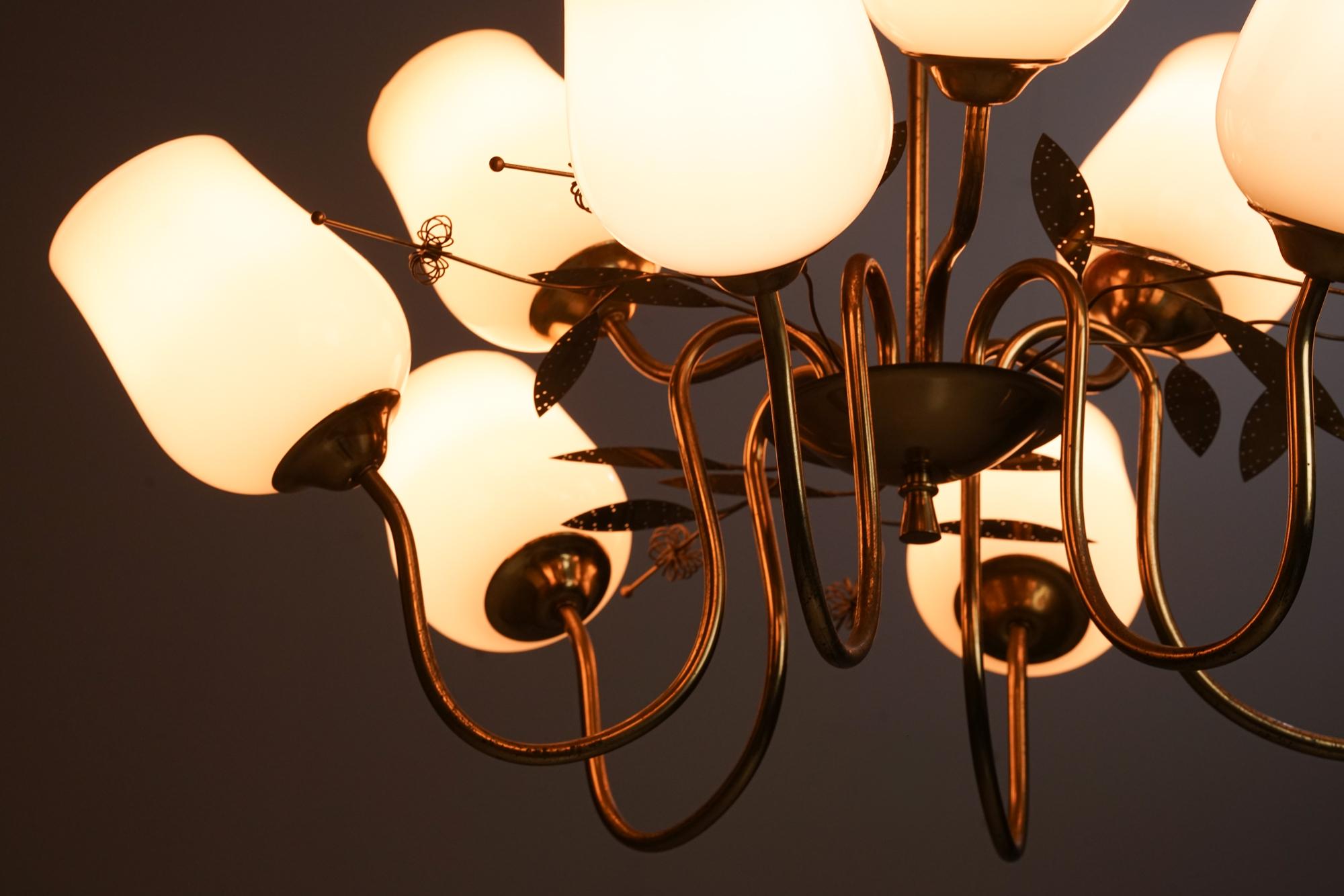 Rare and Large Model 85/9 Floral Chandelier, Itsu, 1950s en vente 3