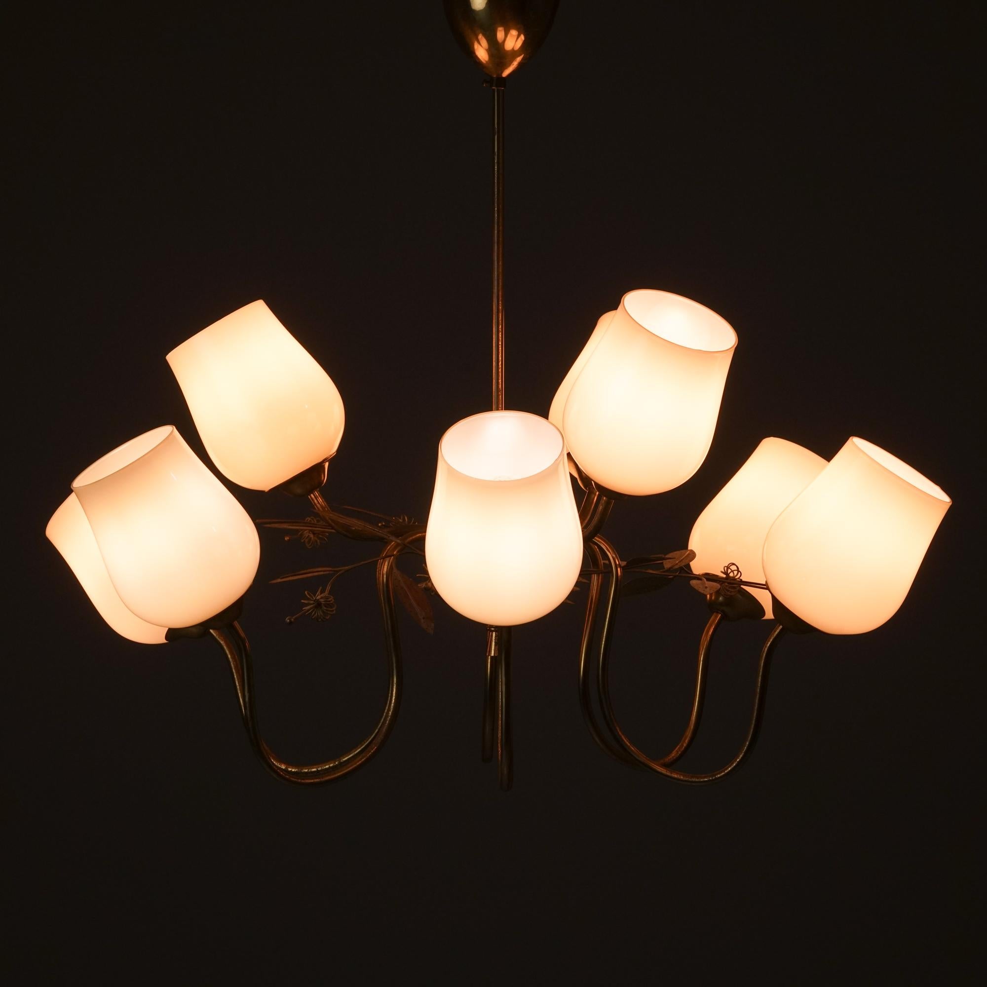 Rare and Large Model 85/9 Floral Chandelier, Itsu, 1950s en vente 2