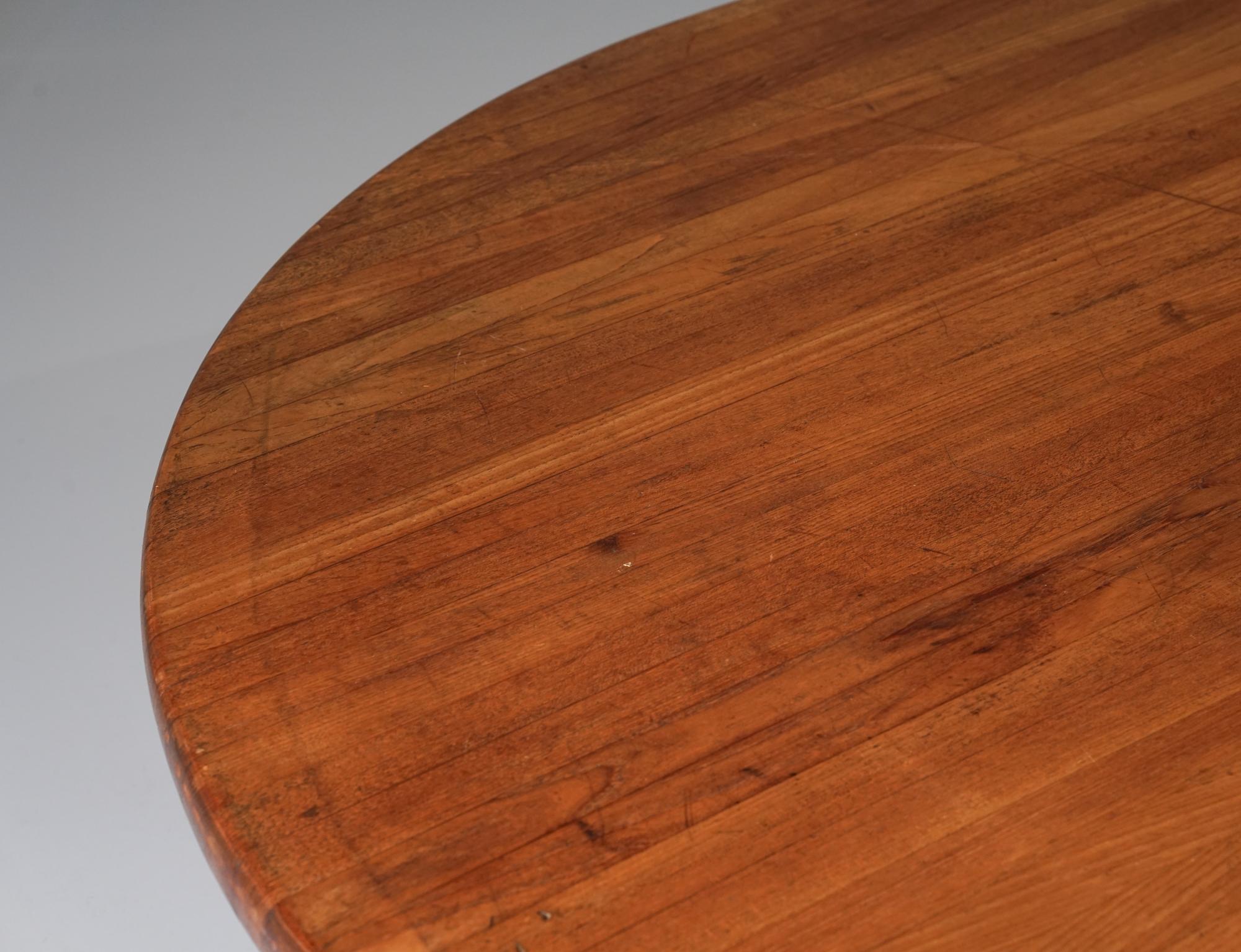 Finlandais Rare et grande table basse modèle 