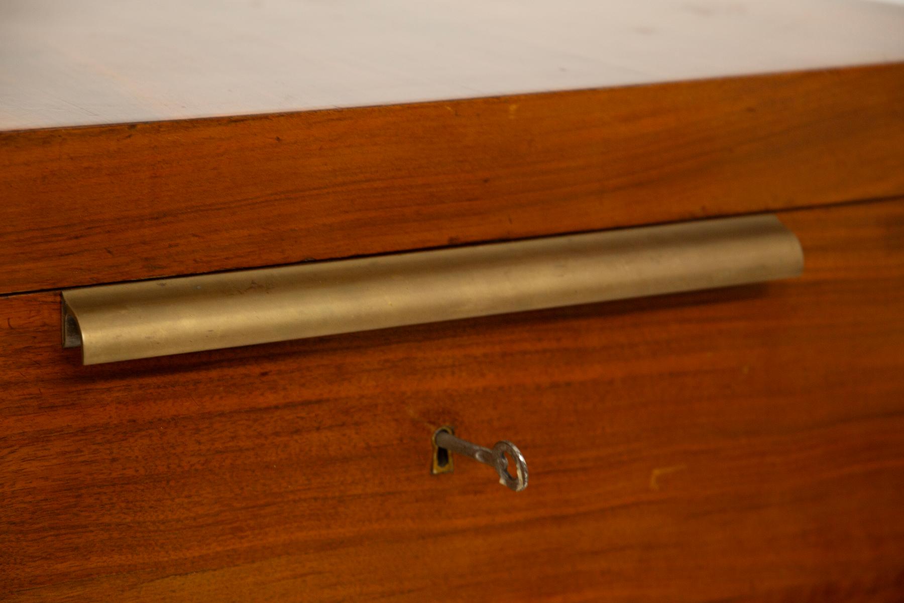 Rare and Large rationalist sideboard attributed to G. Terragni brass handles For Sale 3