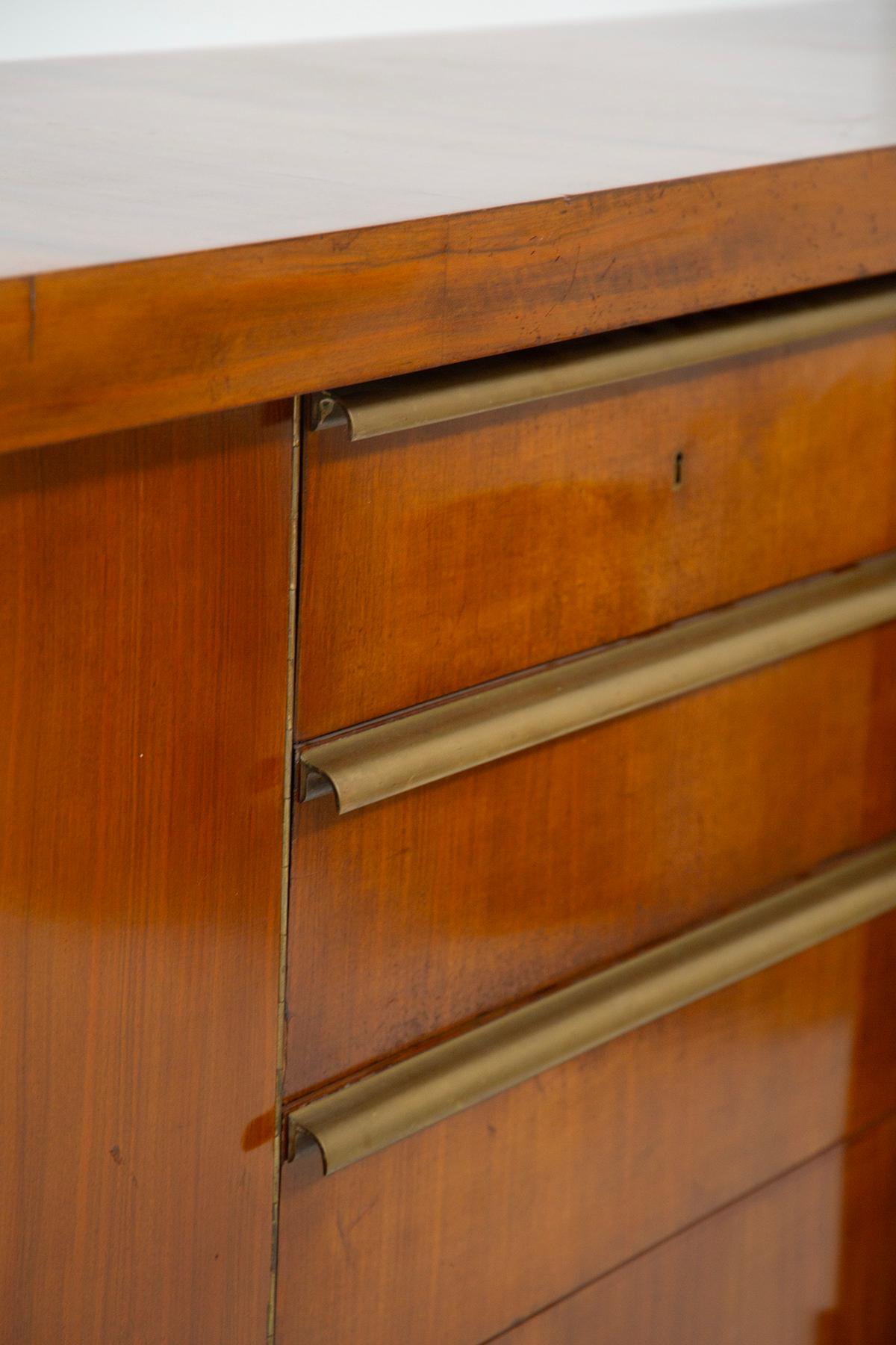 Rare and Large rationalist sideboard attributed to G. Terragni brass handles For Sale 1