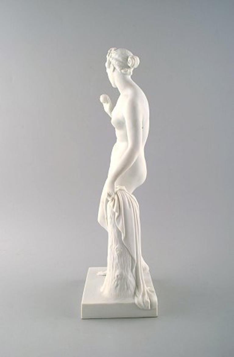 Rare and large Venus B&G / Bing & Grondahl biscuit figure, nude female, after Thorvaldsen.
Perfect and flawless condition. 1st. factory quality.
Marked B&G Eneret.
Measures: Height 36 cm, width 11.5 cm.