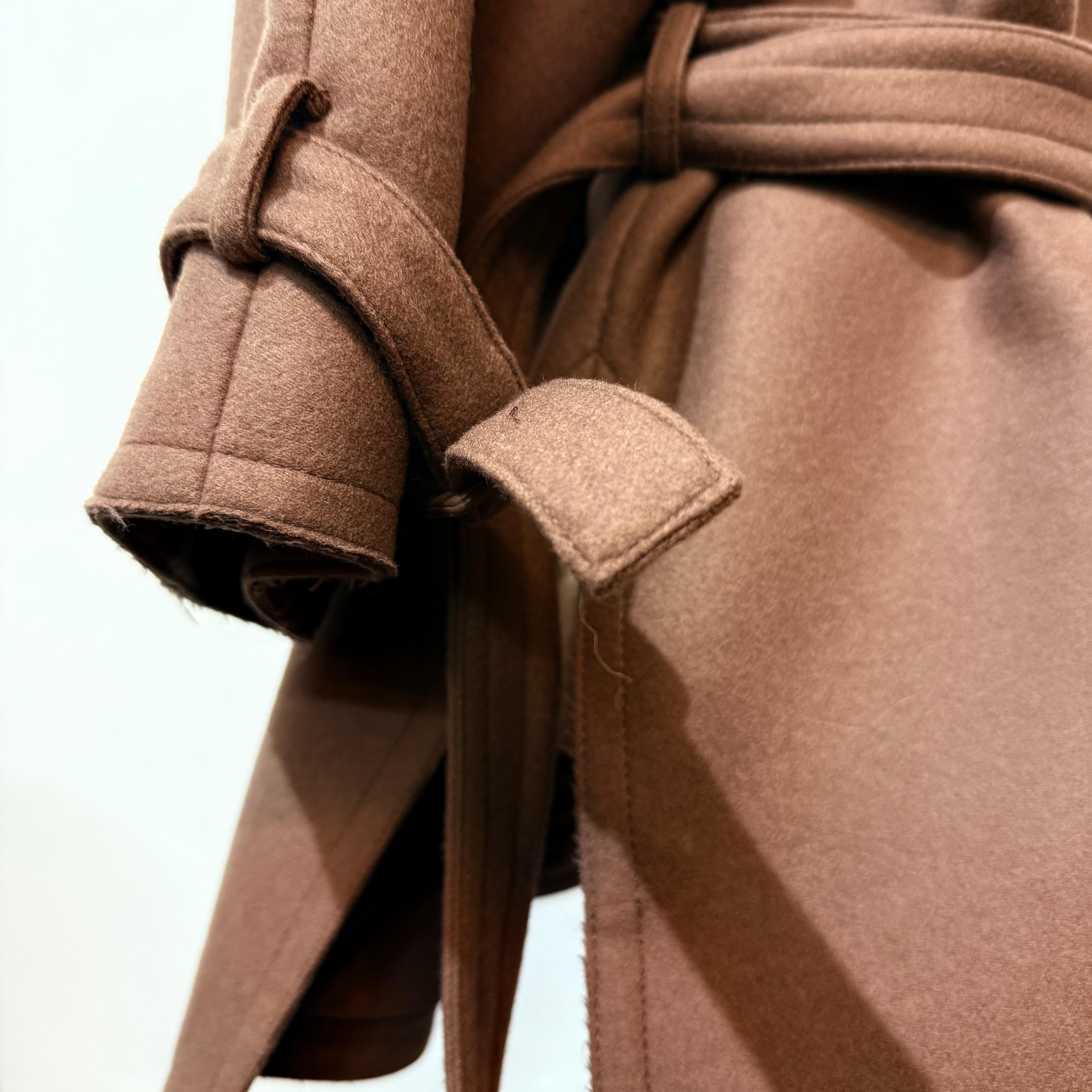 Rara e limitata giacca di lana Fendi Noisette S / IT 40 in vendita 3