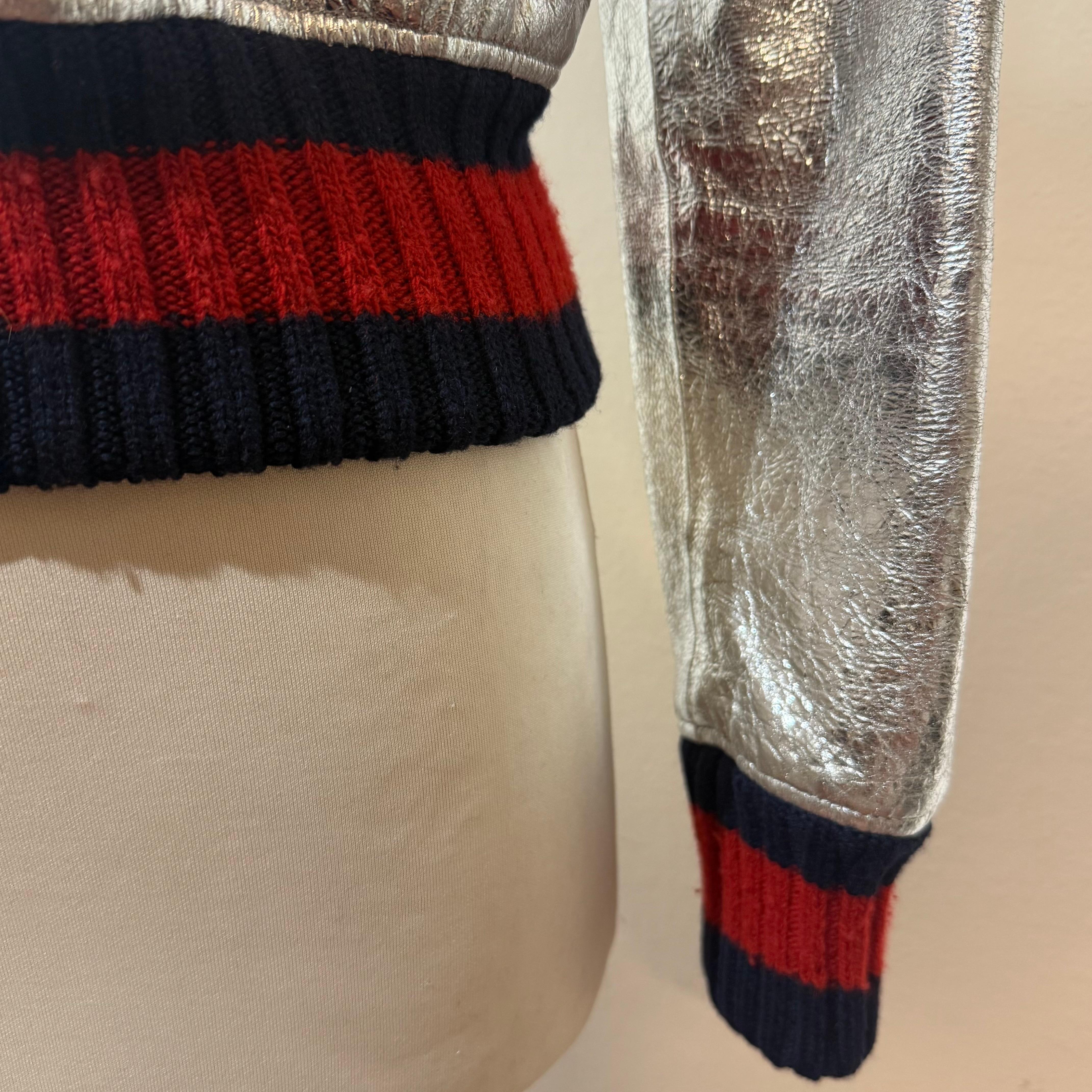 Rara e limitata giacca con zip in agnello argentato Gucci IT 40 in vendita 3