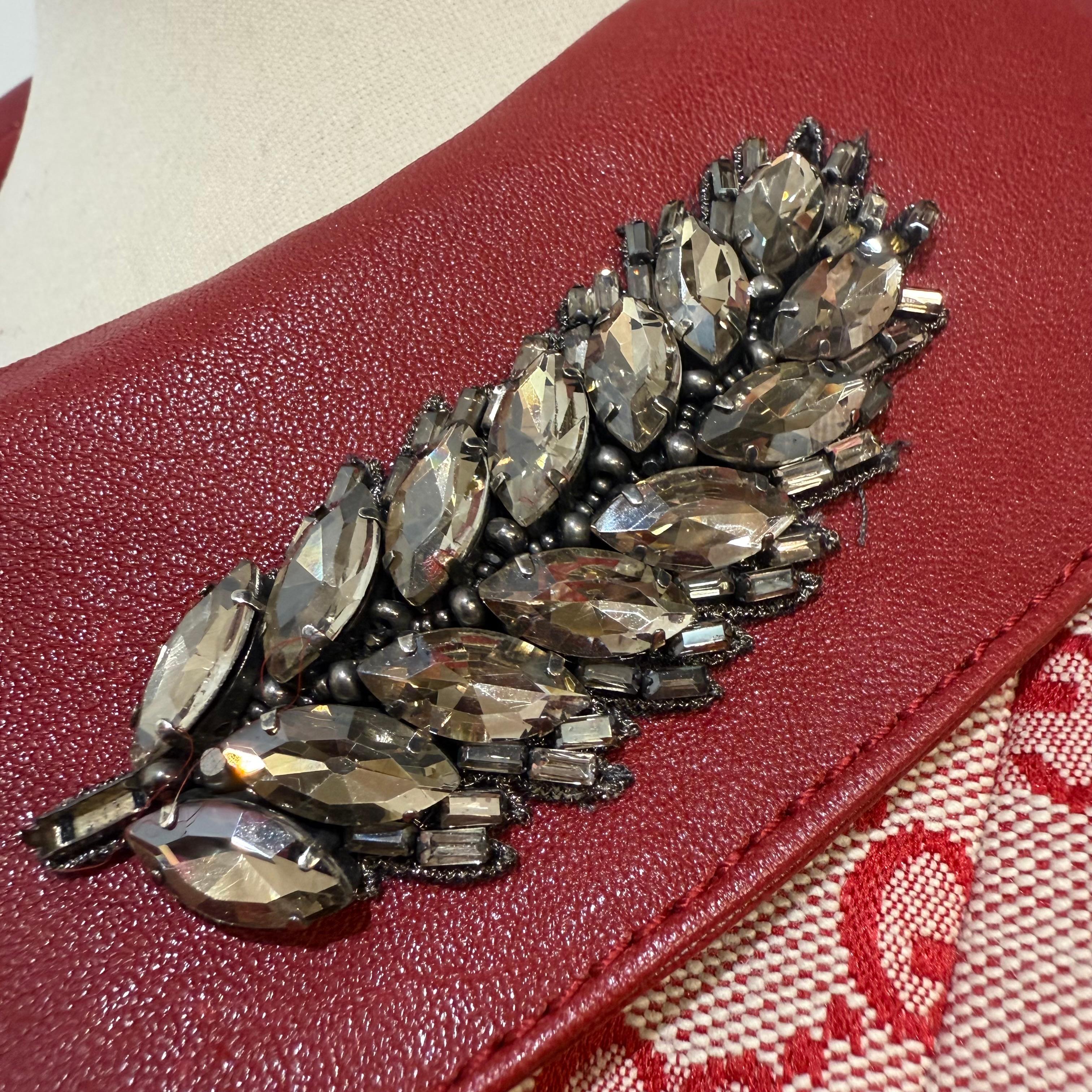 Rara e limitata giacca Gucci Supreme in pelle rossa con cristalli IT 40 in vendita 2