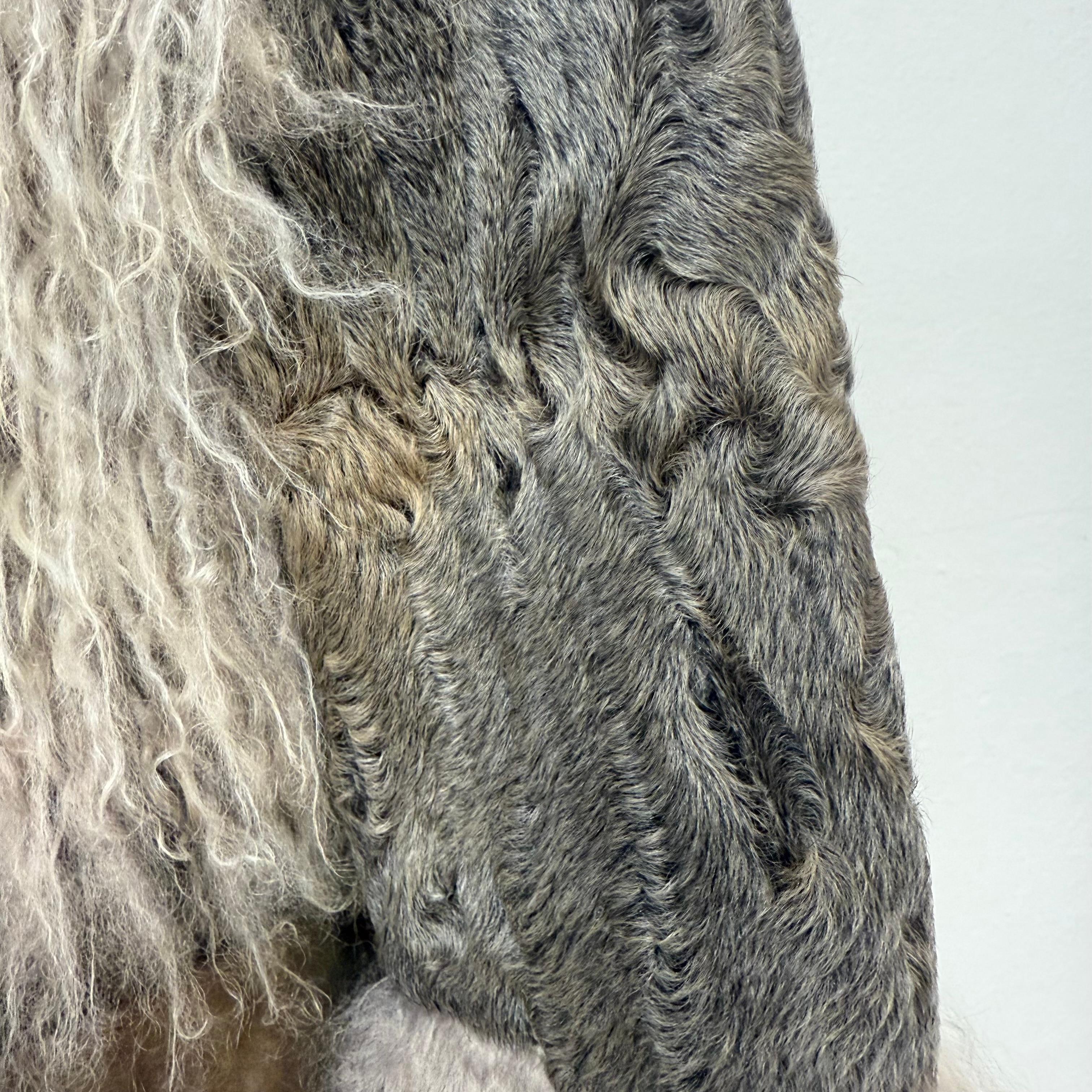 Raro y Limitado Abrigo de Piel de Cordero Tibetano de Gucci Talla XS / IT 38 en venta 6