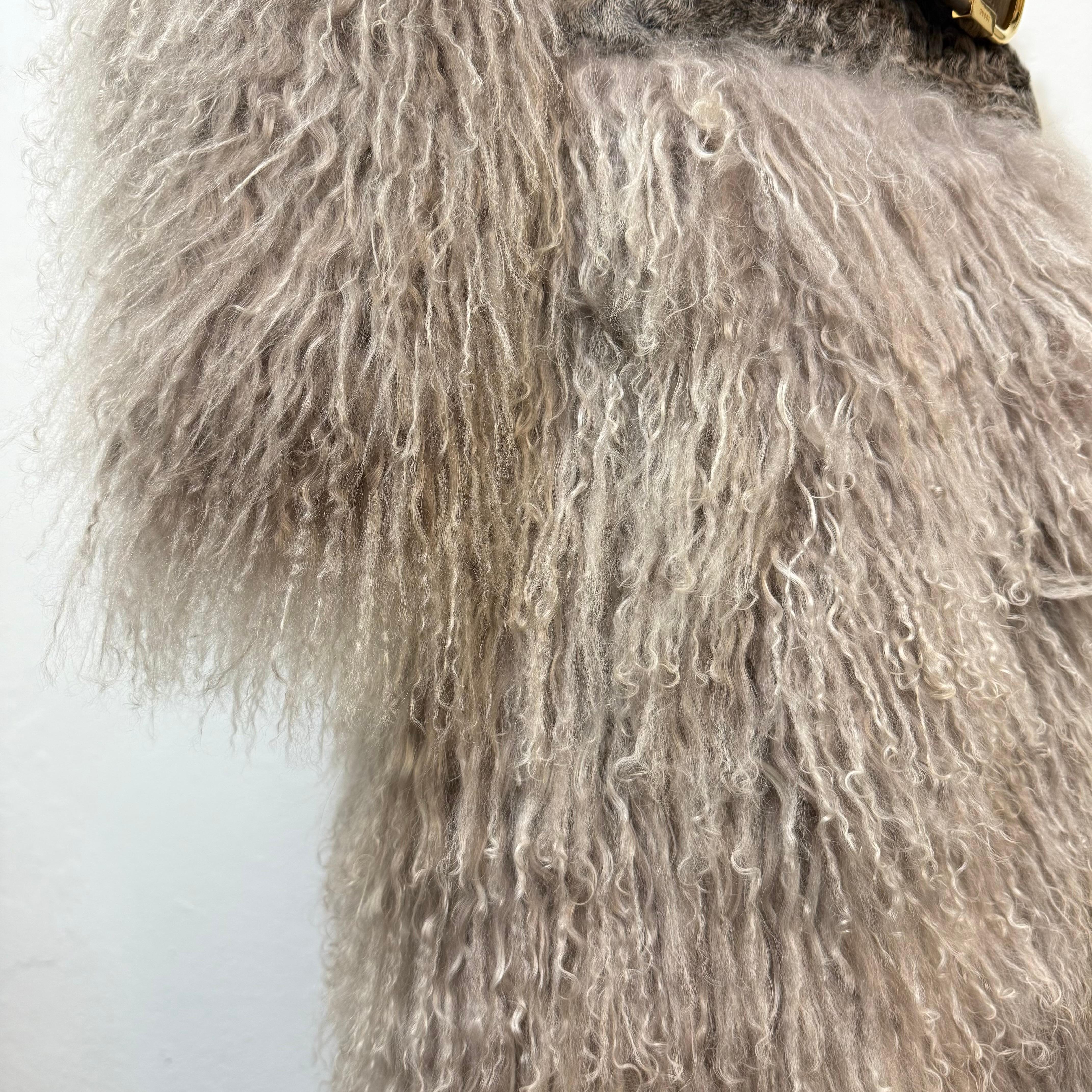 Raro y Limitado Abrigo de Piel de Cordero Tibetano de Gucci Talla XS / IT 38 en venta 5