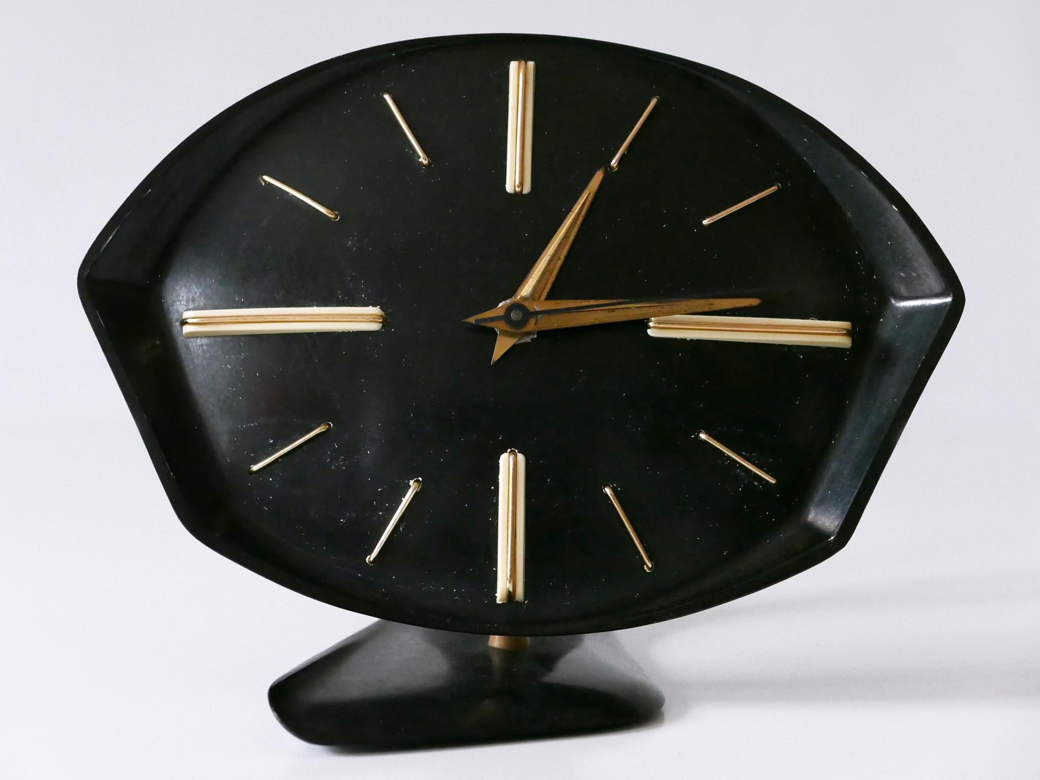 Rare and Lovely Mid-Century Modern Bakelite Table or Wall Clock by PRIM 1950s In Good Condition For Sale In Munich, DE
