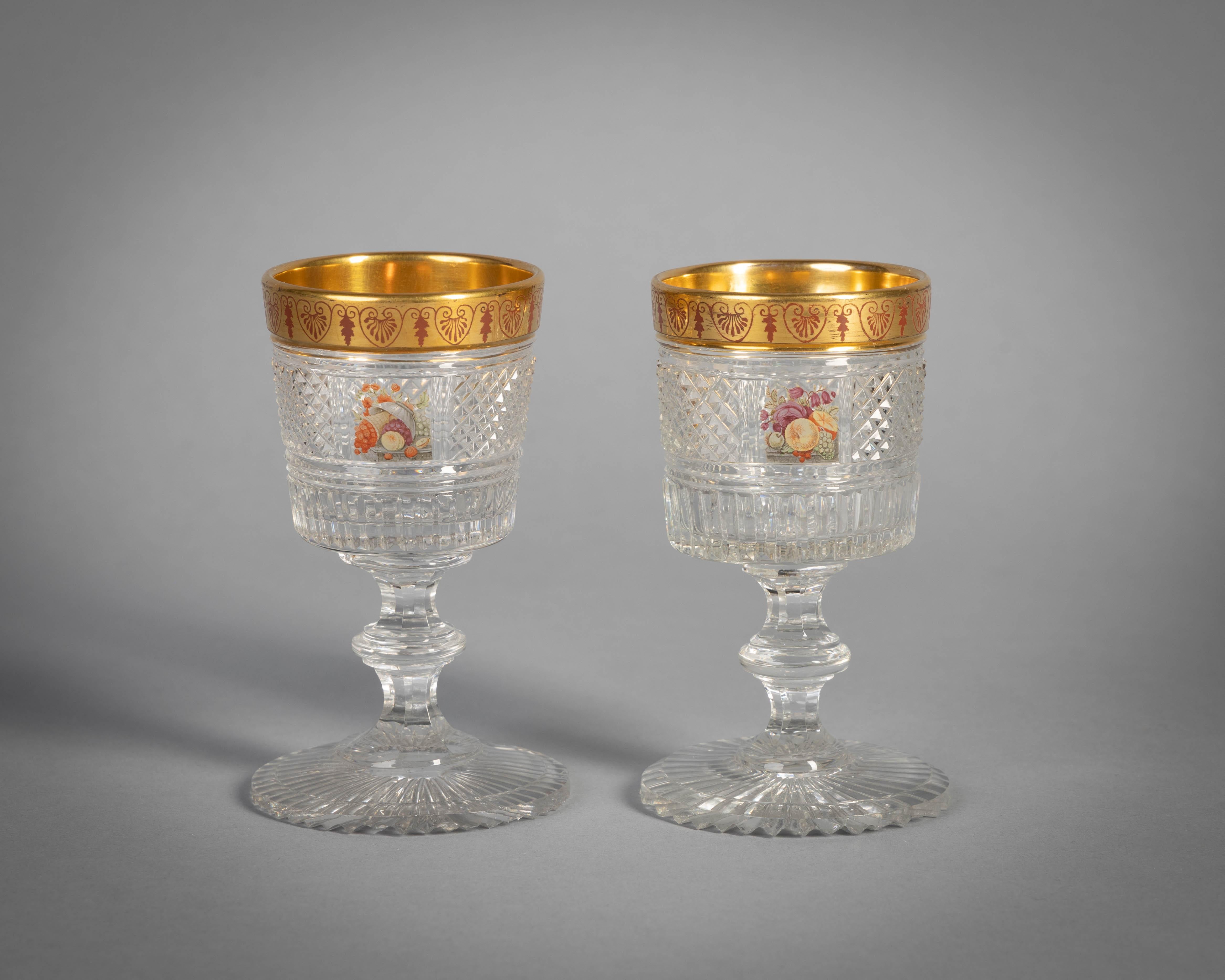 Ampio servizio inglese di vetro sfaccettato, smaltato e dorato, circa 1815 in vendita 3
