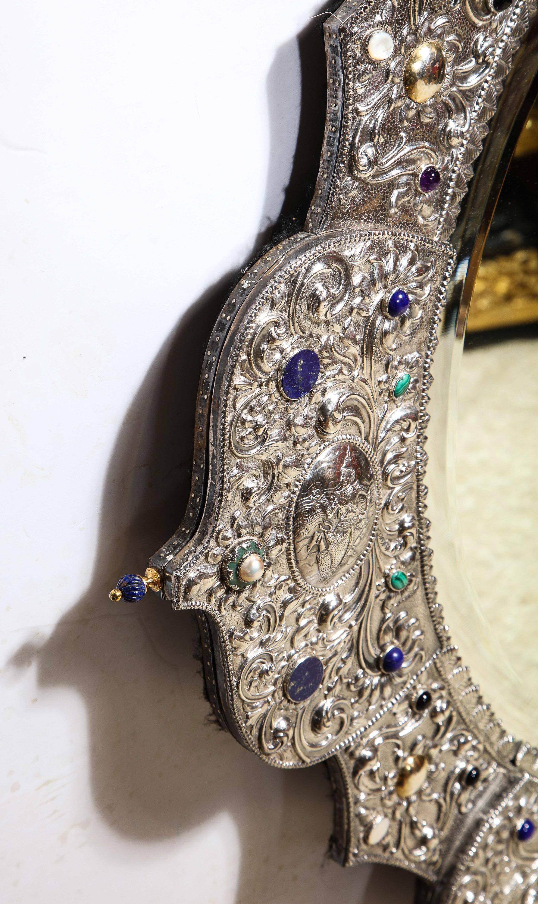 Magnifique et rare miroir de palais thaïlandais en argent, or et bijoux pour palais indien en vente 4