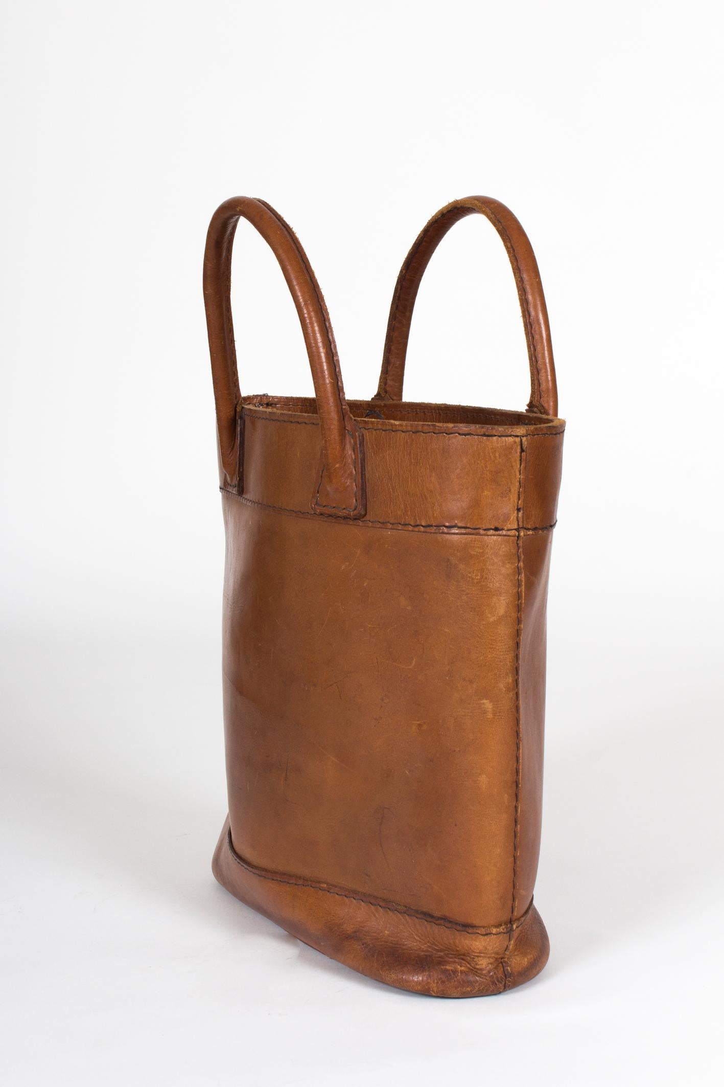 Rare and Marked Collectors Auböck Midcentury Leather Bag, Late 1950s-Early 1960s In Good Condition In Vienna, Vienna