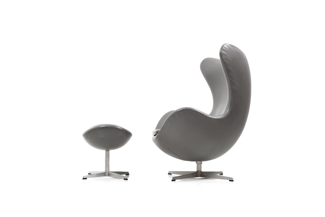 Rara y antigua edición de la Silla Egg de Arne Jacobsen / Silla reclinable siglo XX en venta